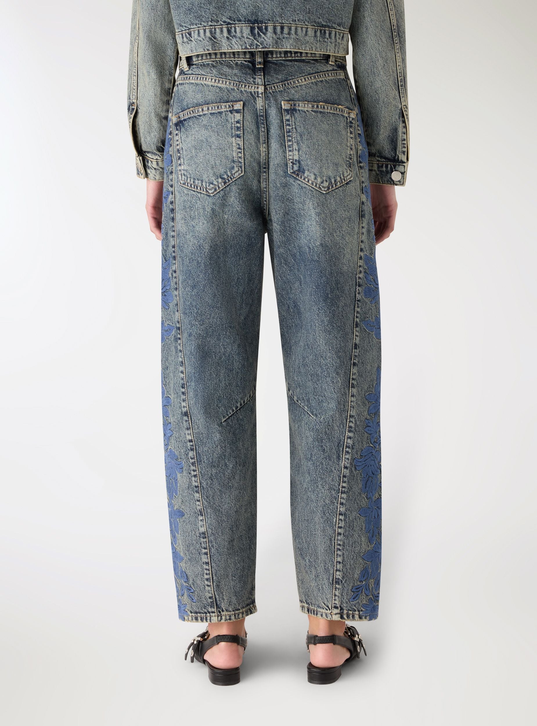 Jeans balloon con ricami laterali - Image 3