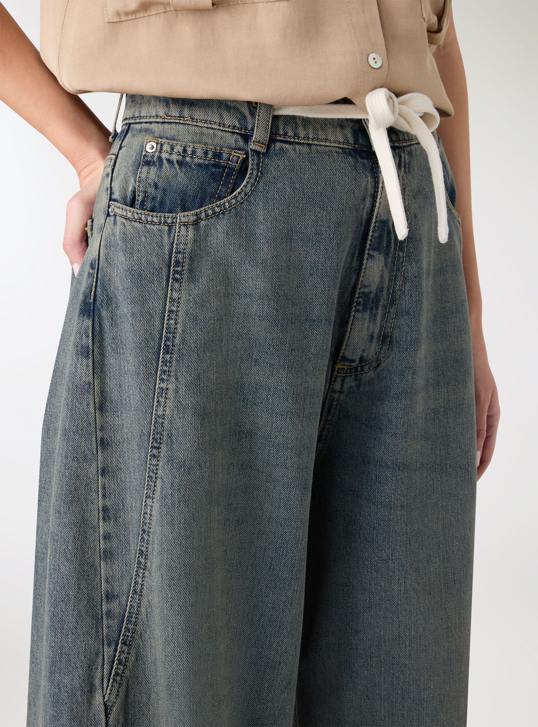 Jeans barrel con coulisse