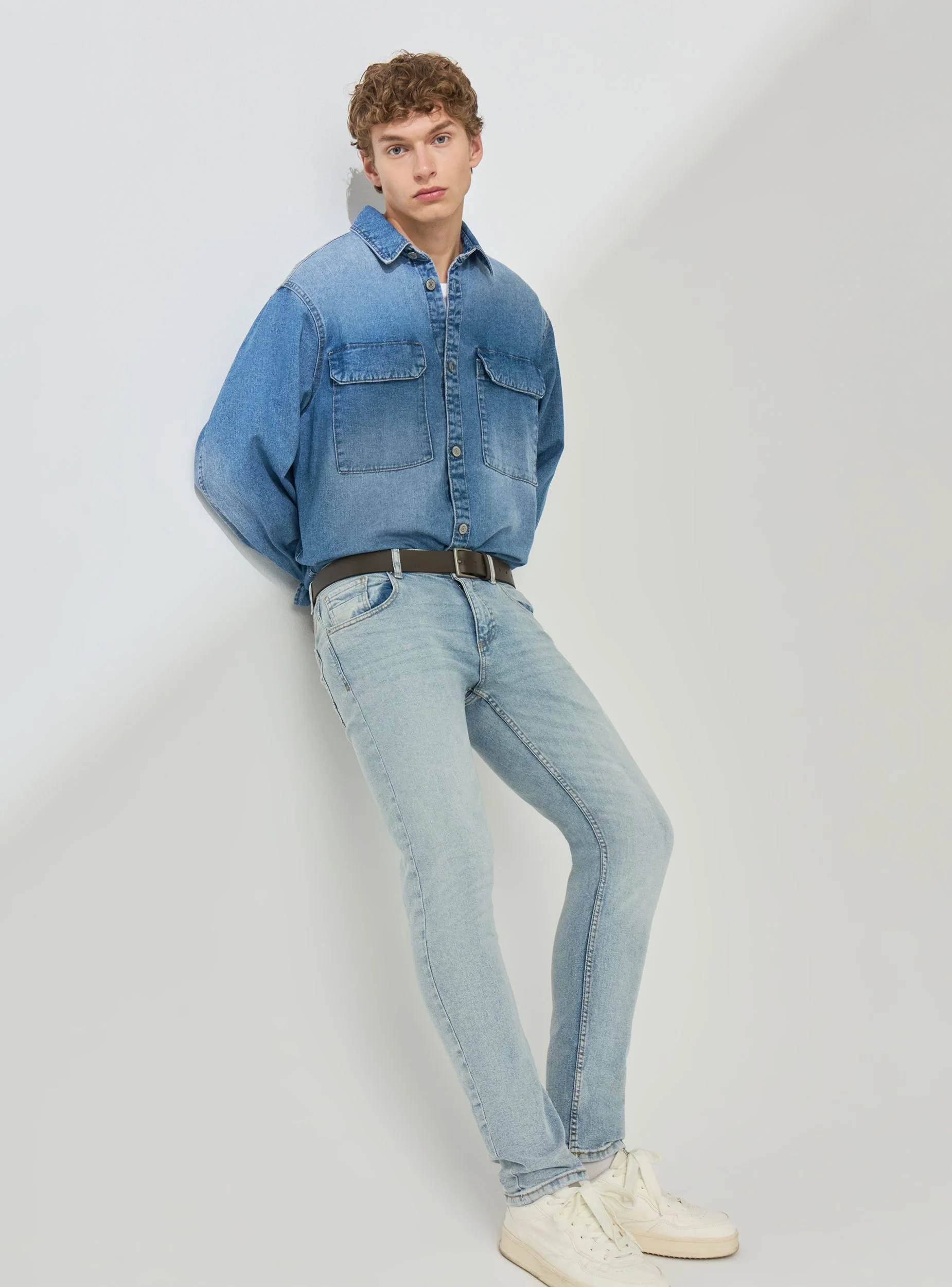 Jeans chiari regular fit cinque tasche - Image 8