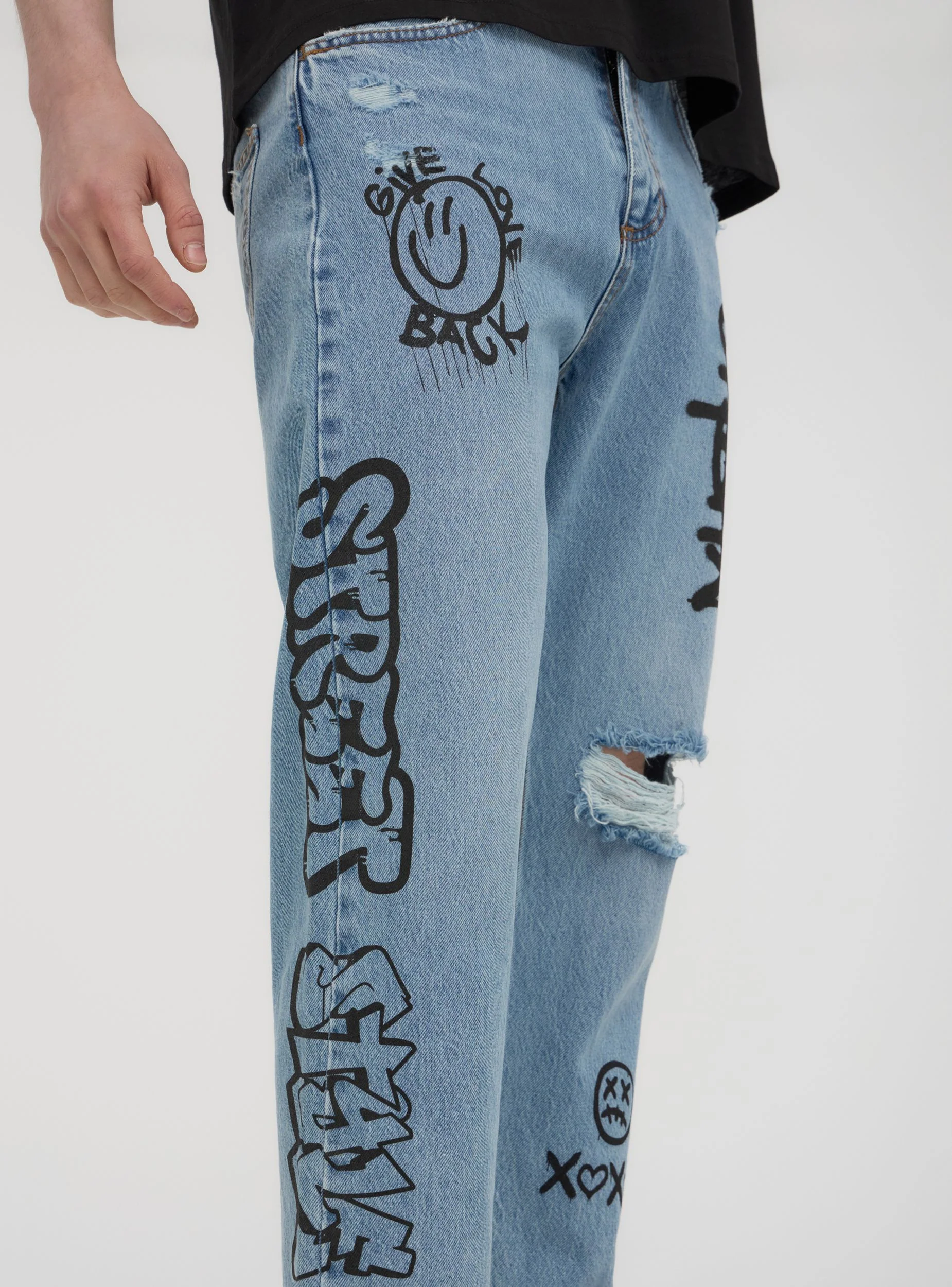 Jeans loose graffiti con strappi - Image 2