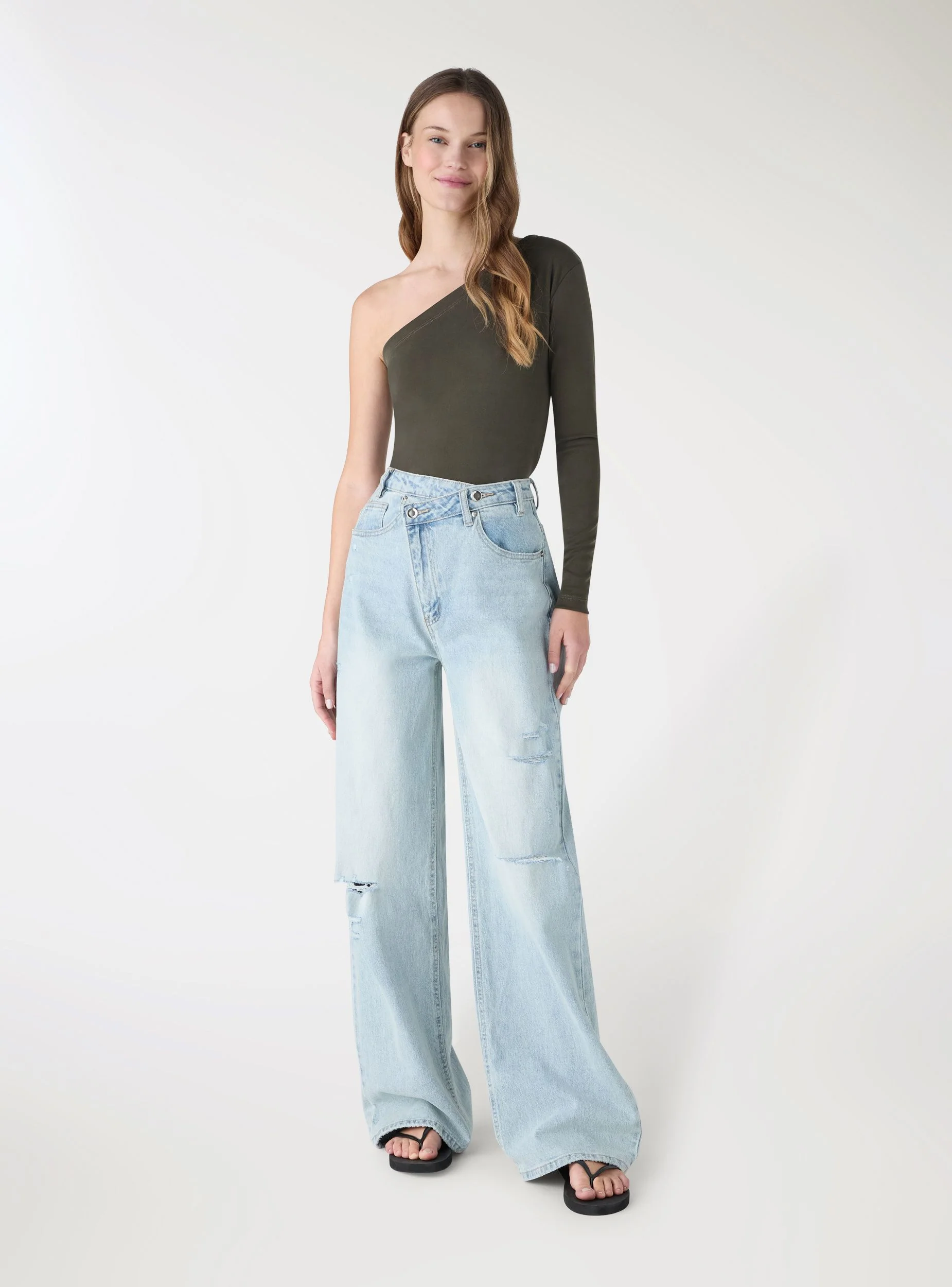 Jeans maxi a gamba ampia a tinta unita