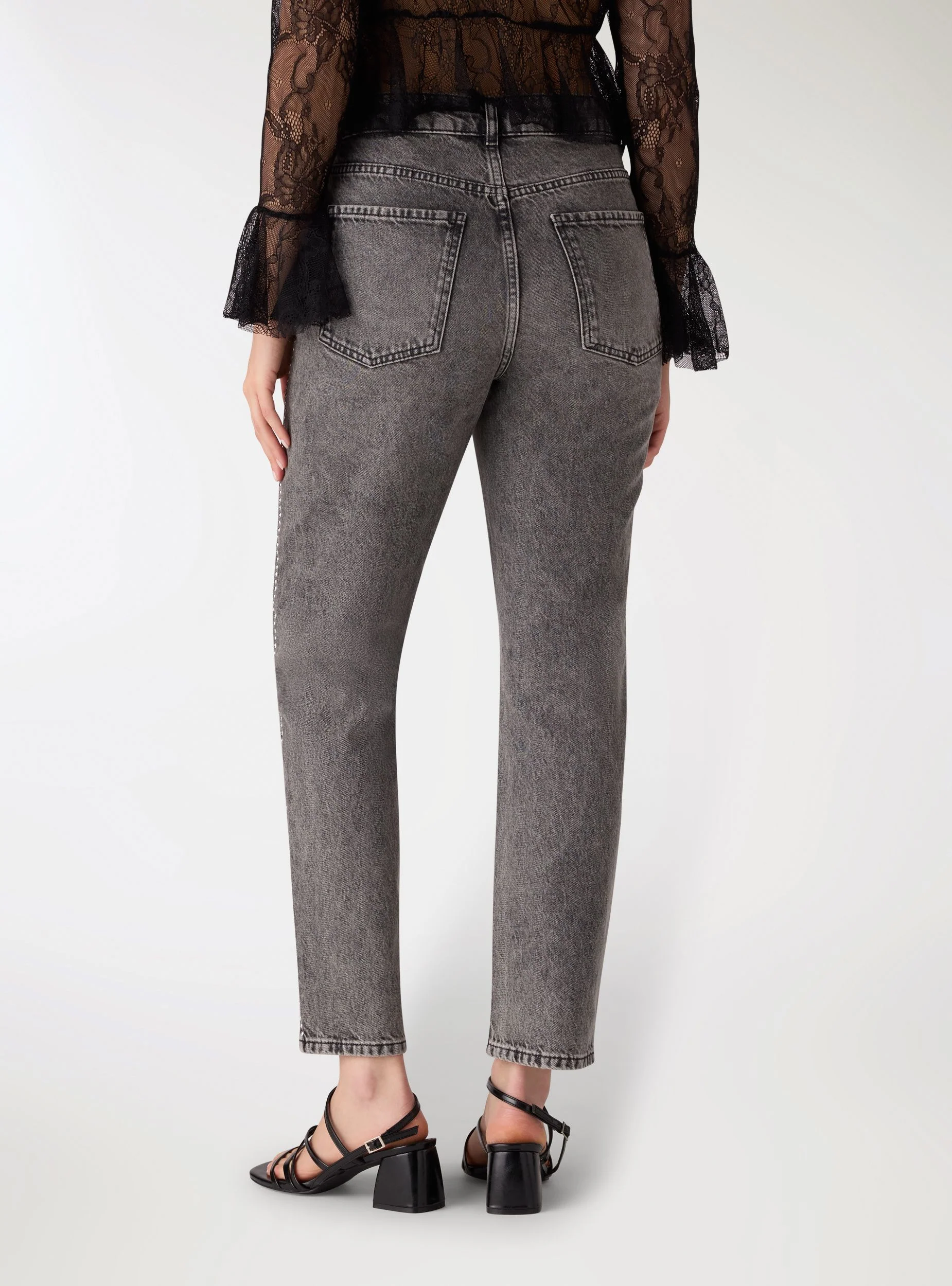 Jeans mom con borchie laterali - Image 3