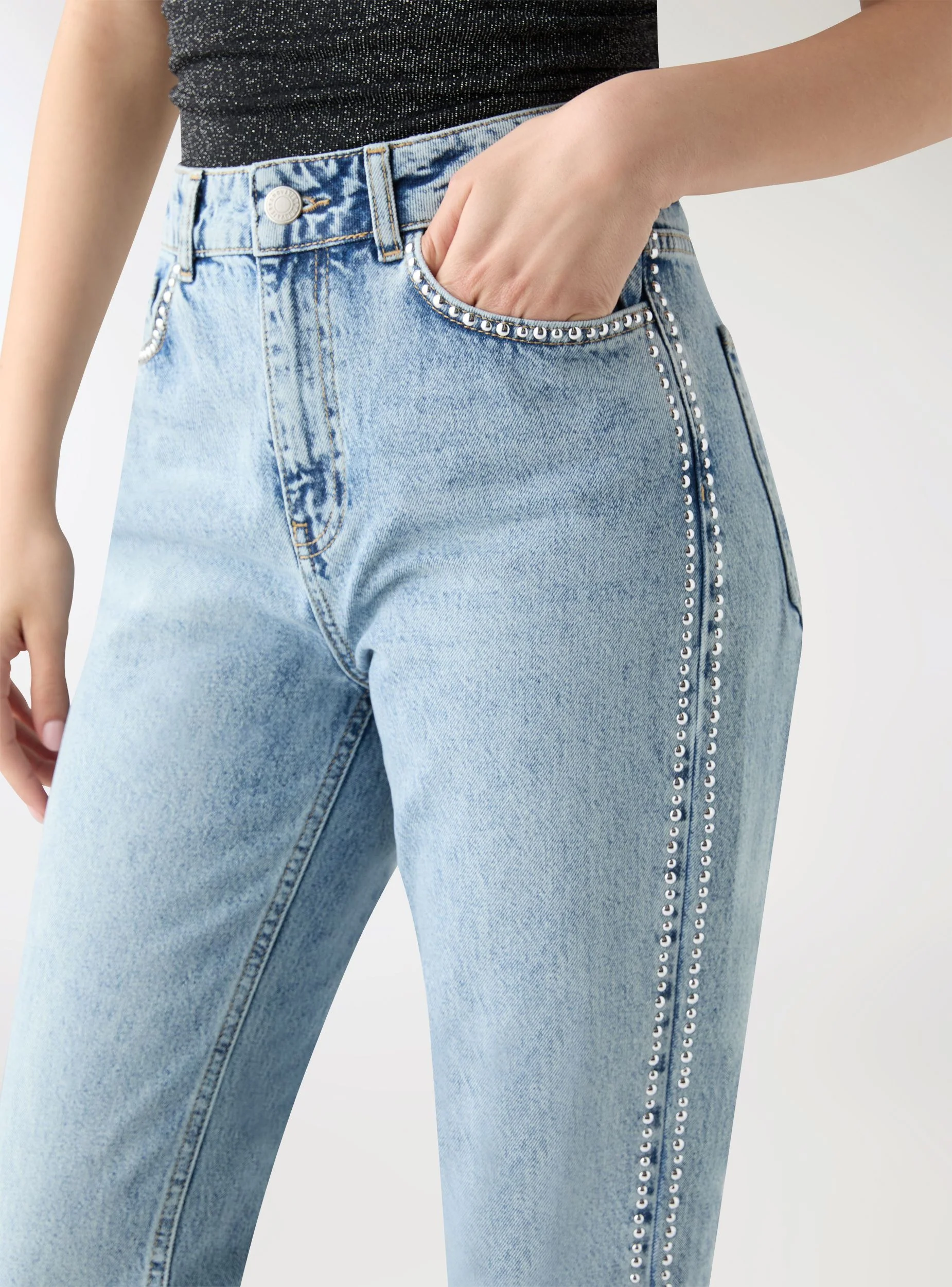Jeans mom con borchie - Image 4