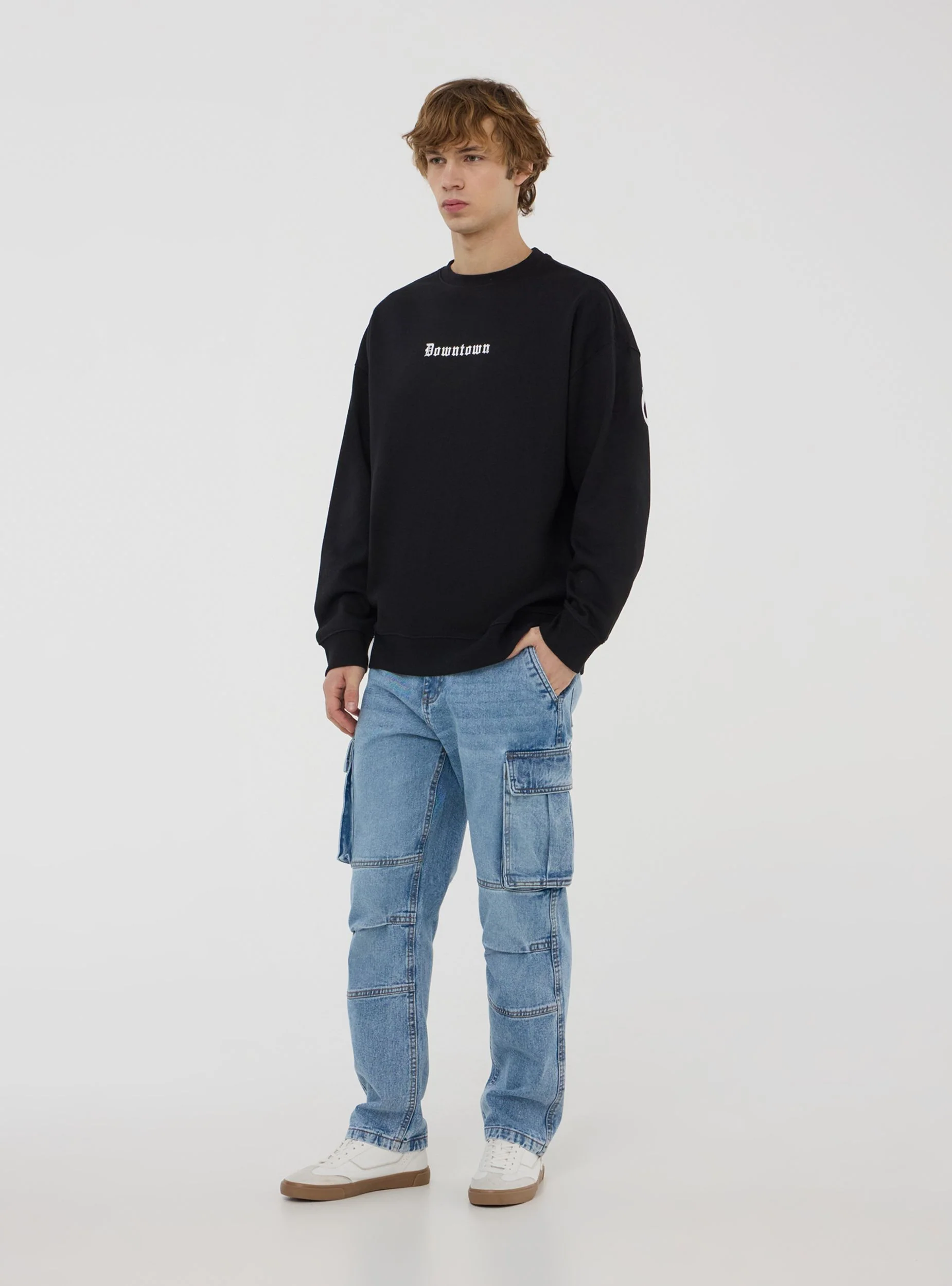 Jeans over cargo - Image 2