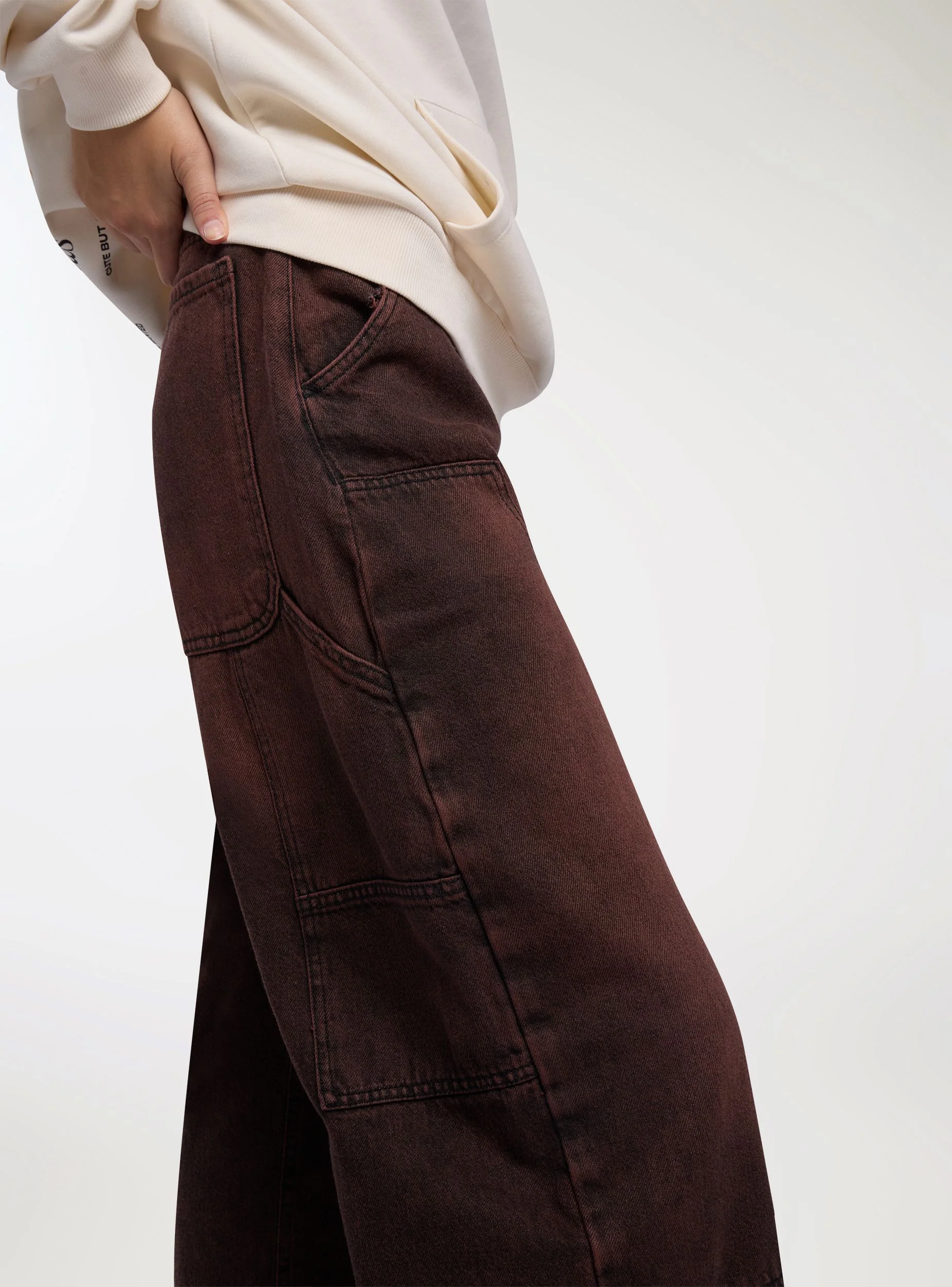Jeans straight con toppe - Image 4