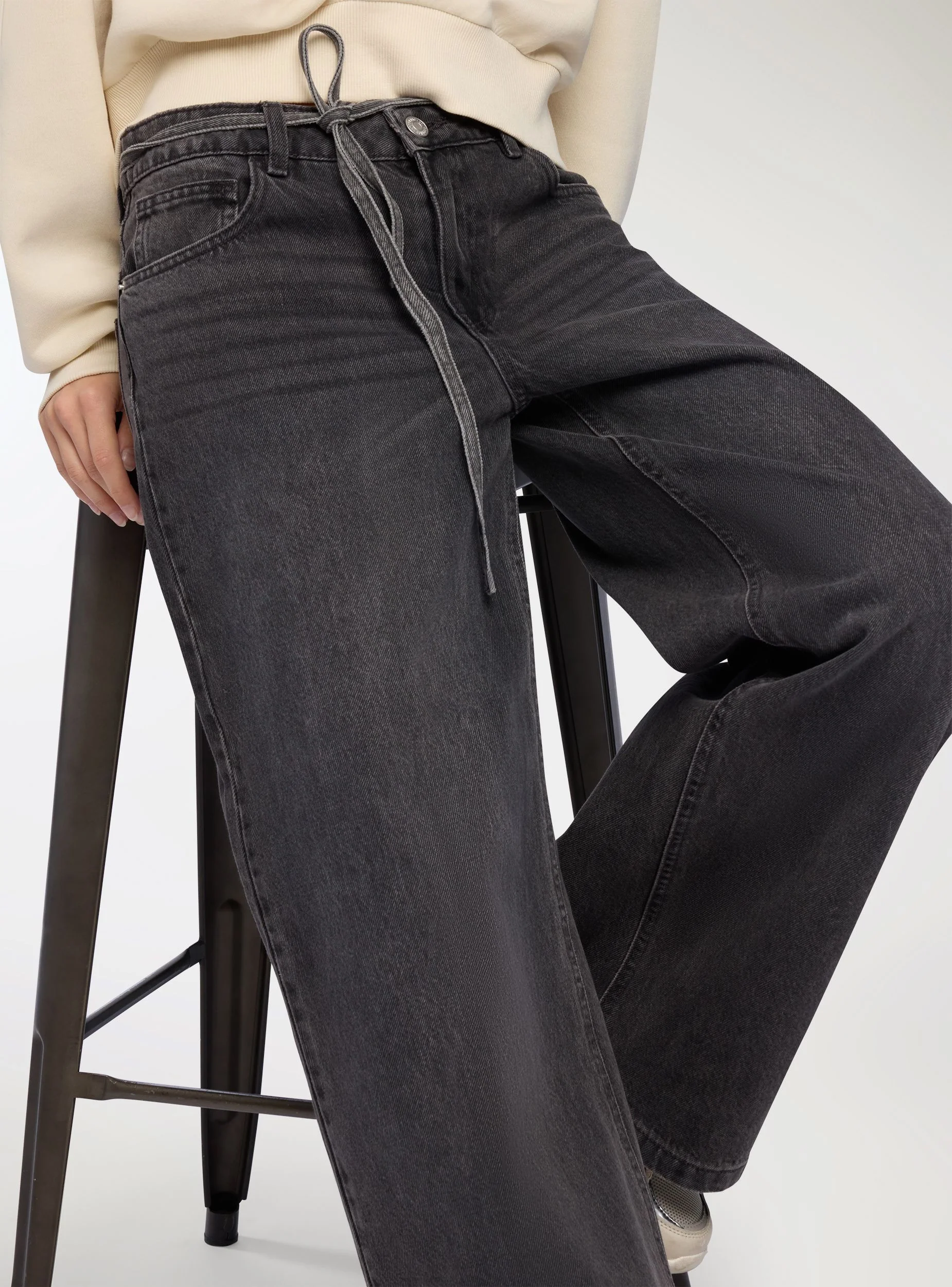 Jeans super wide leg con cintura - Image 2