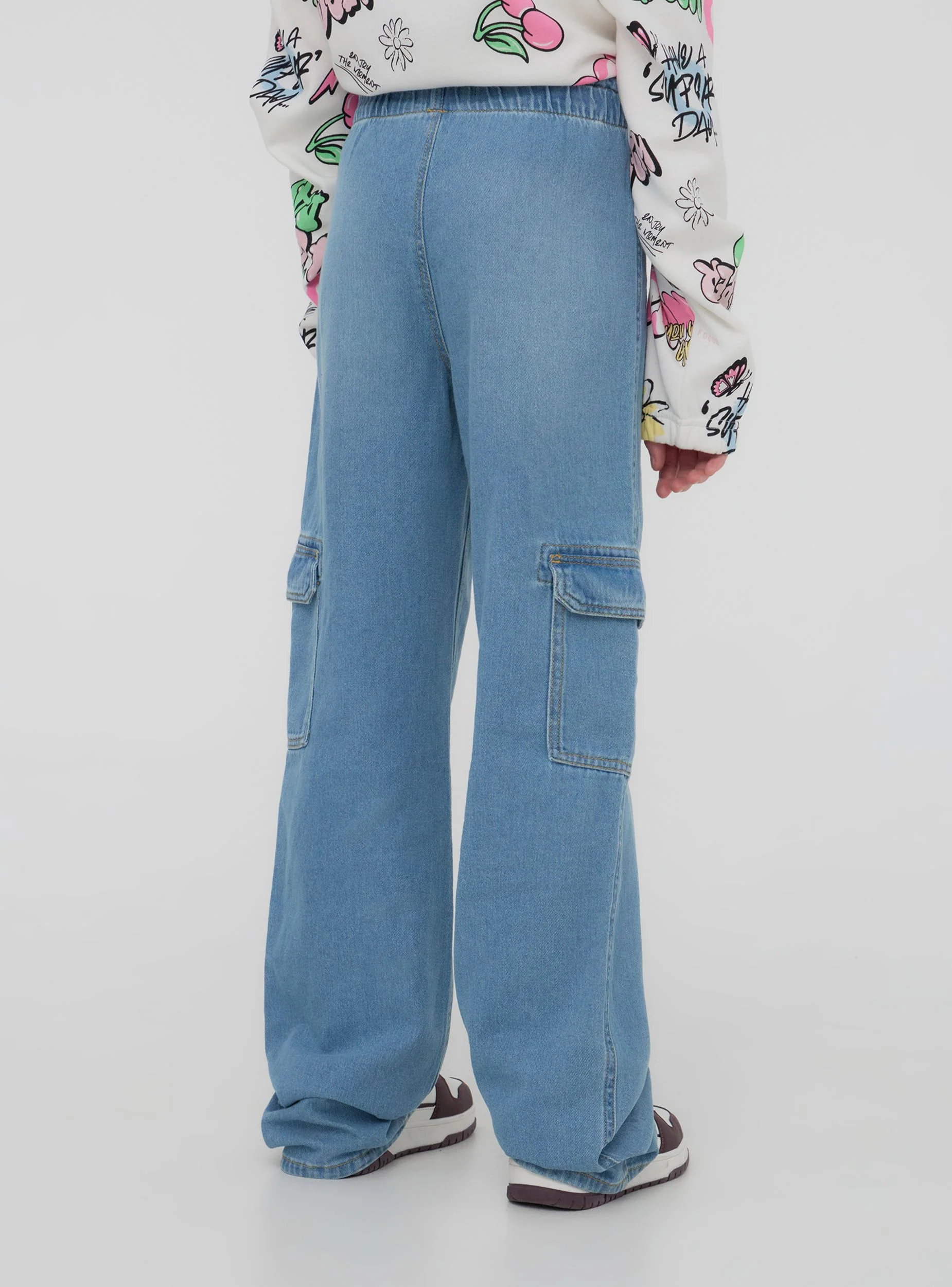 Jeans wide leg cargo in chambray - Image 3