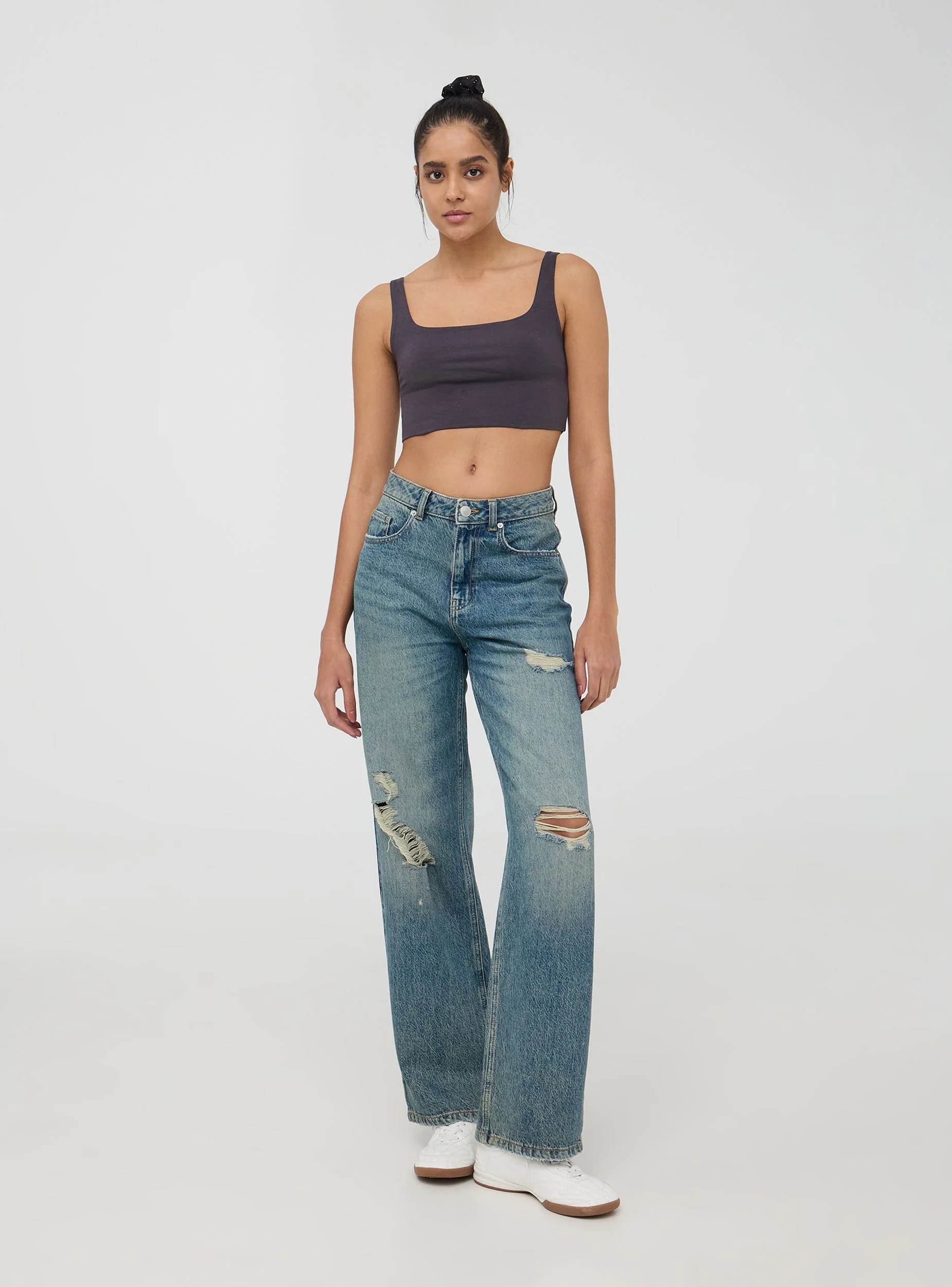 Jeans wide leg con strappi