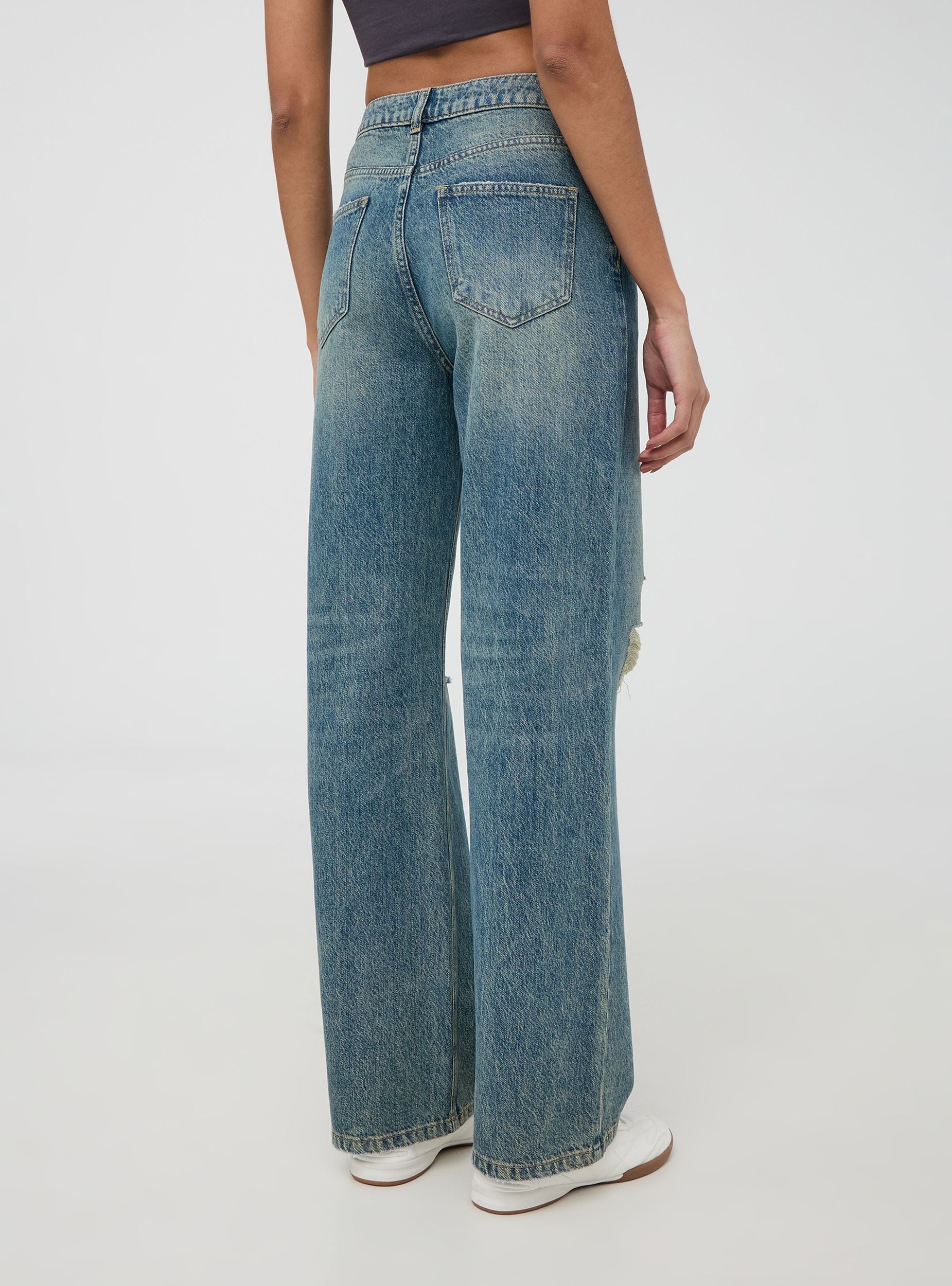 Jeans wide leg con strappi - Image 2
