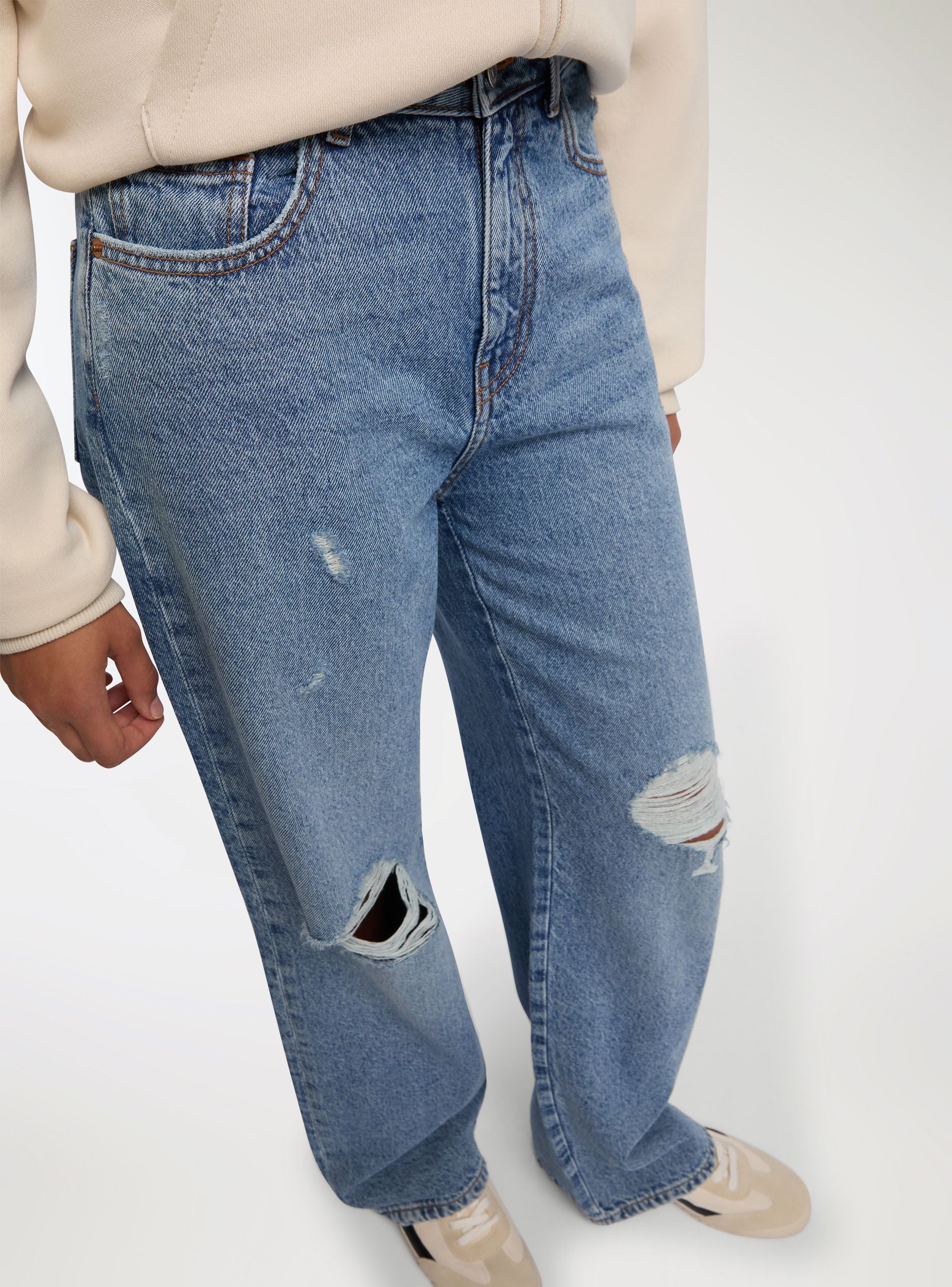 Jeans wide leg con strappi - Image 2