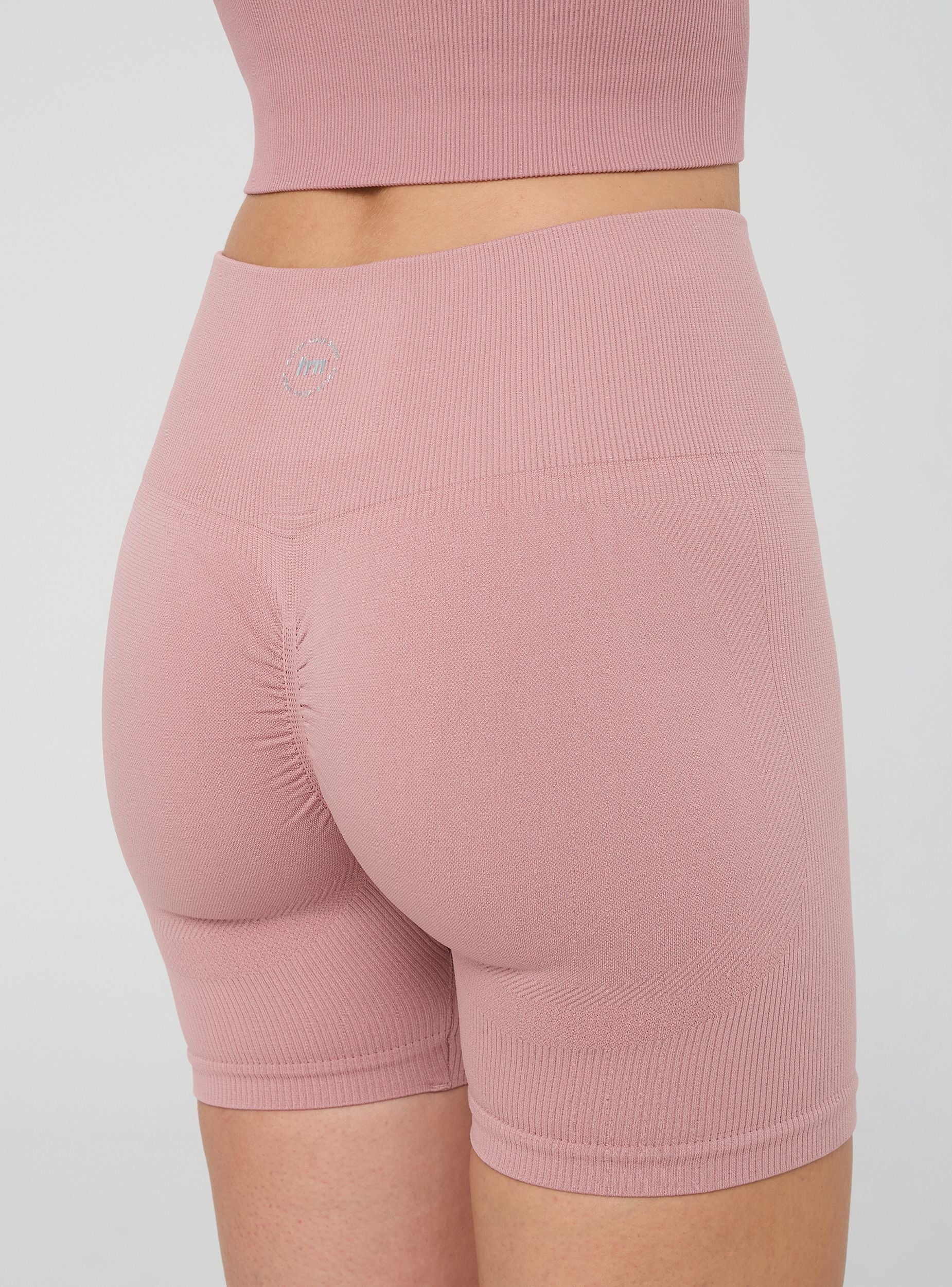 Leggings culotte sportivi con arricciatura sul retro - Image 3