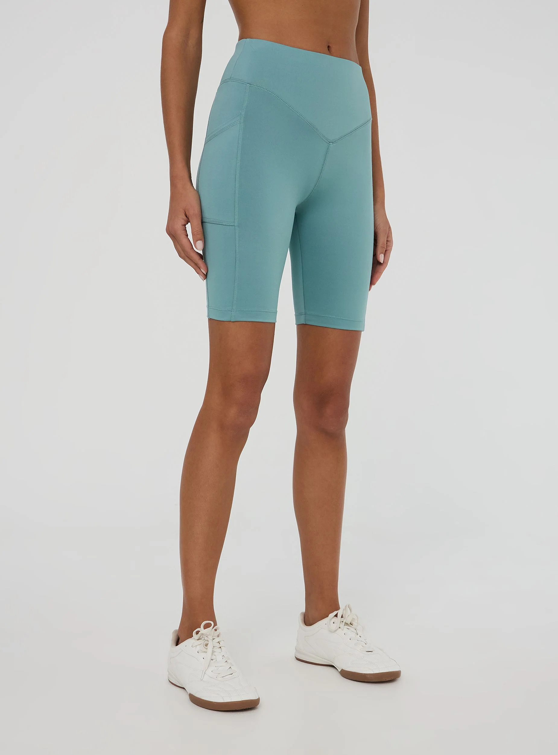 Leggings sportivi corti con tasca - Image 2