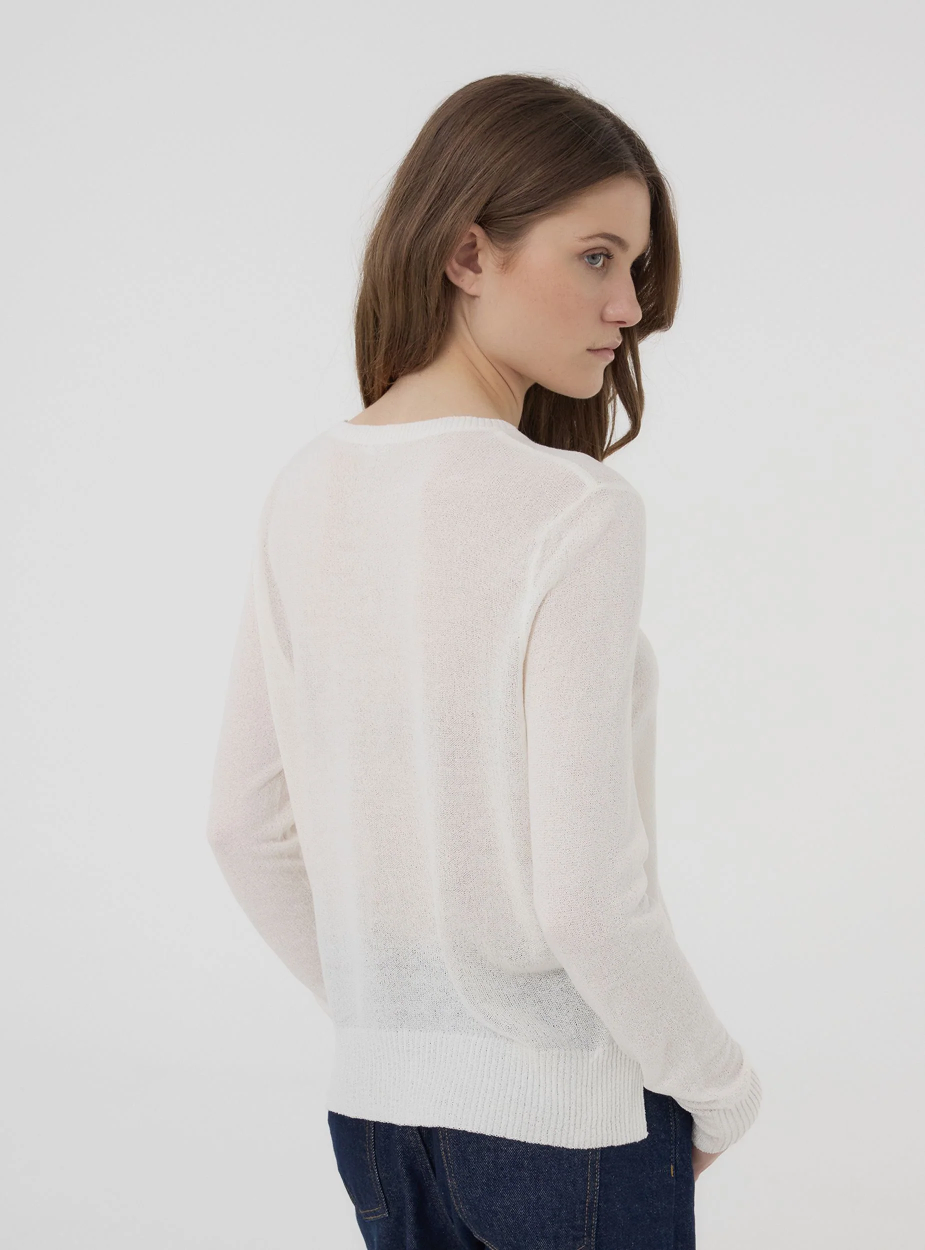 Maglia ampia in filato semitrasparente