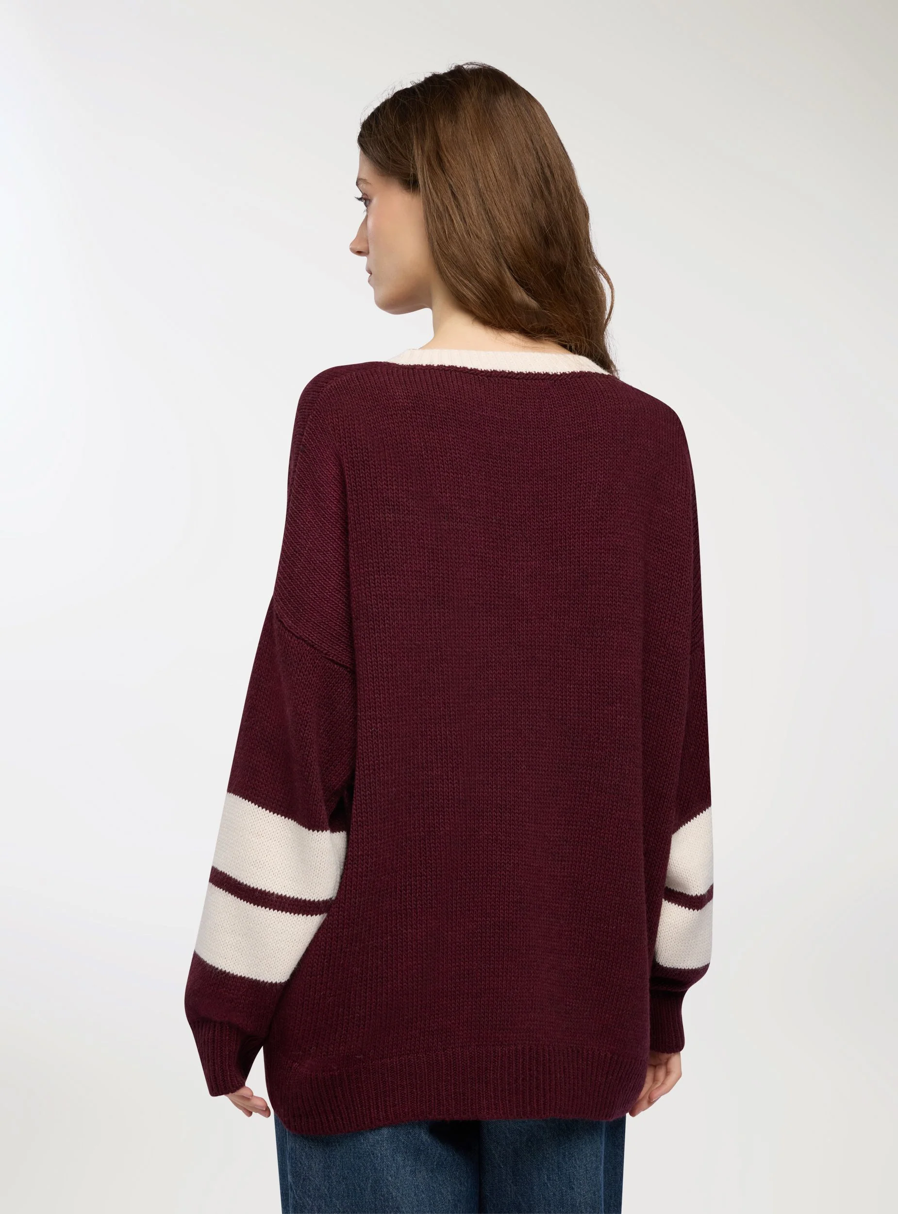 Maglia ampia scollo a V con numero - Image 4