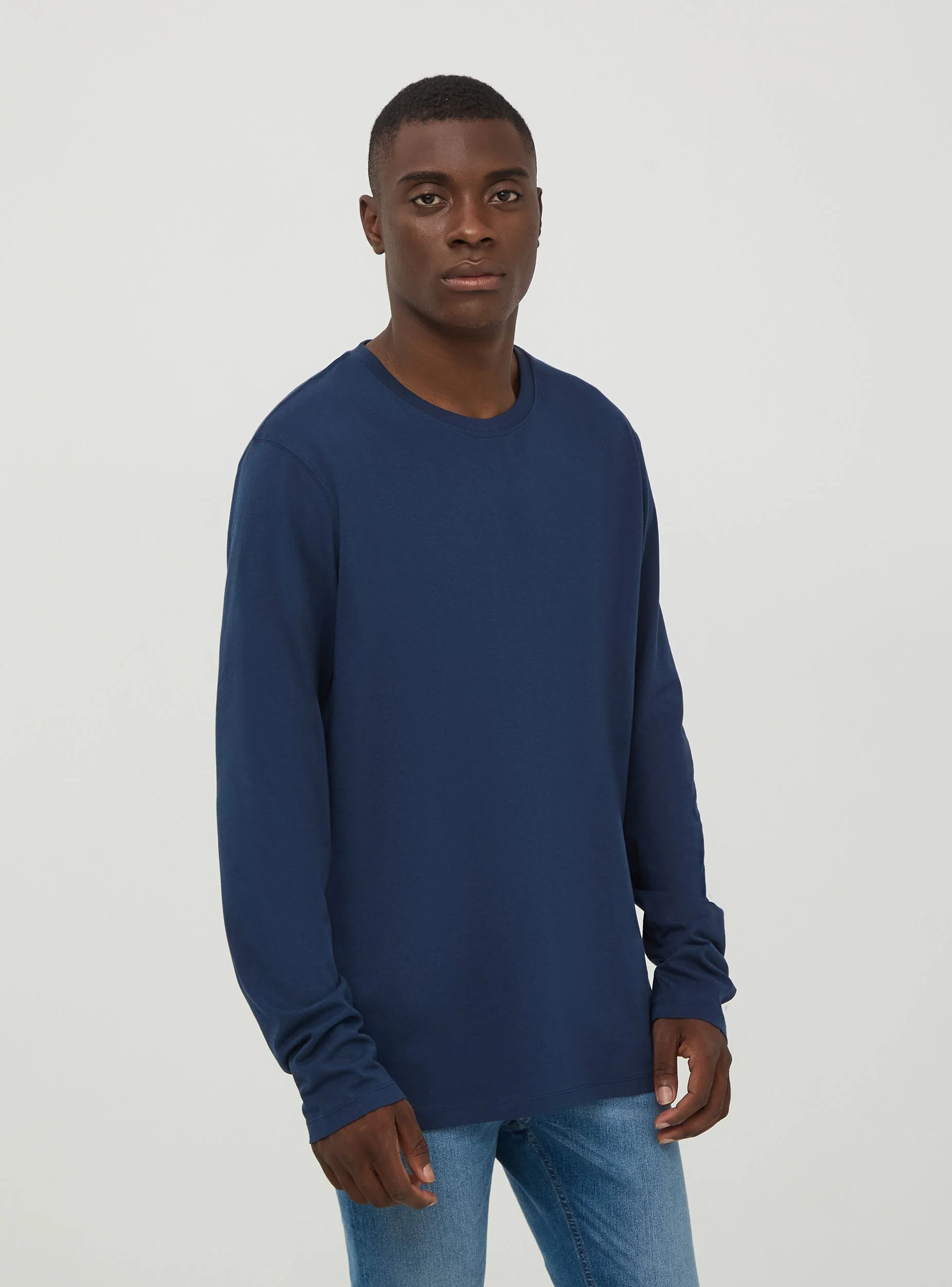 Maglia basic in cotone a tinta unita - Image 2