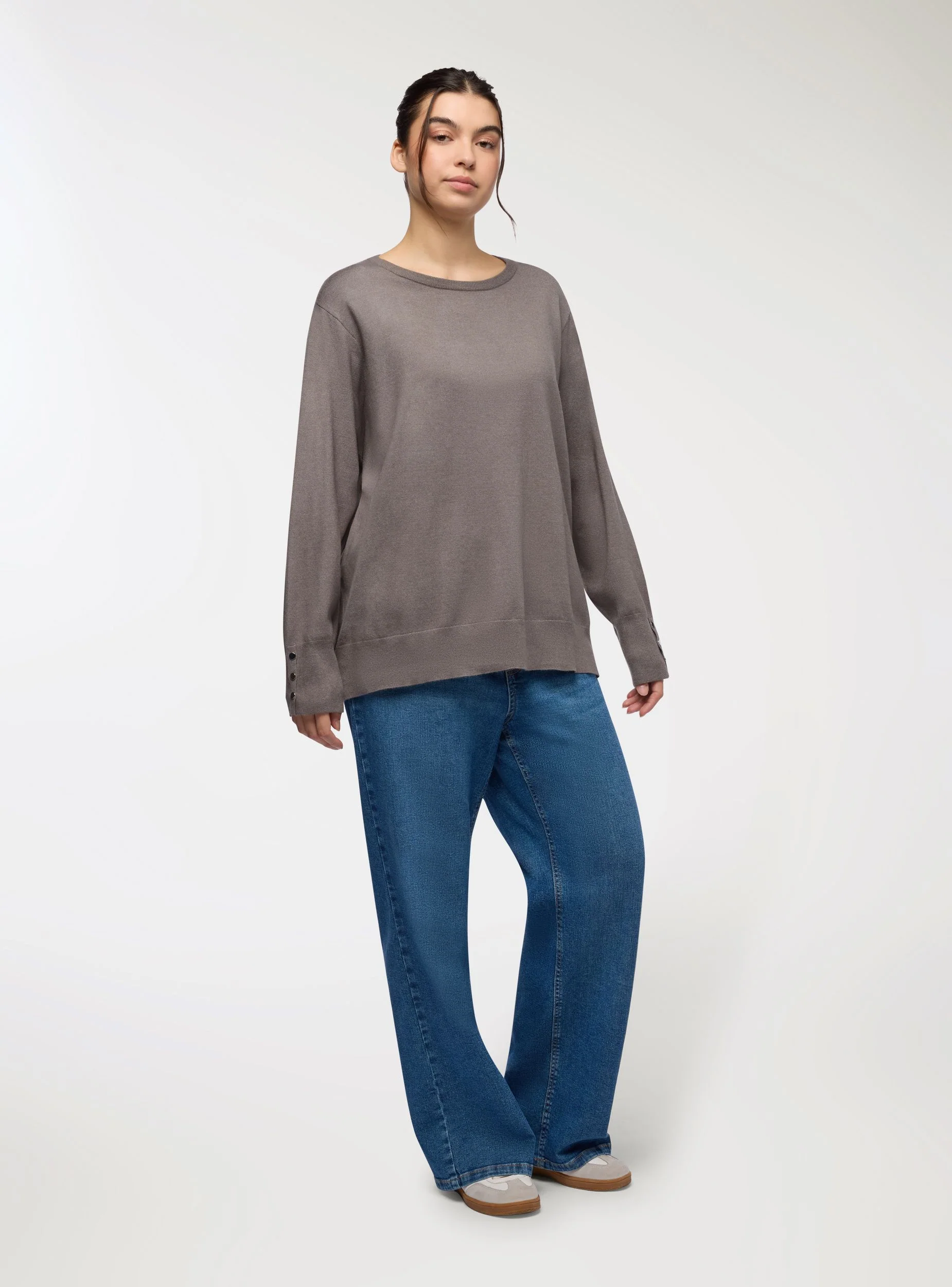 Maglia con bottoni nei polsini - Image 4