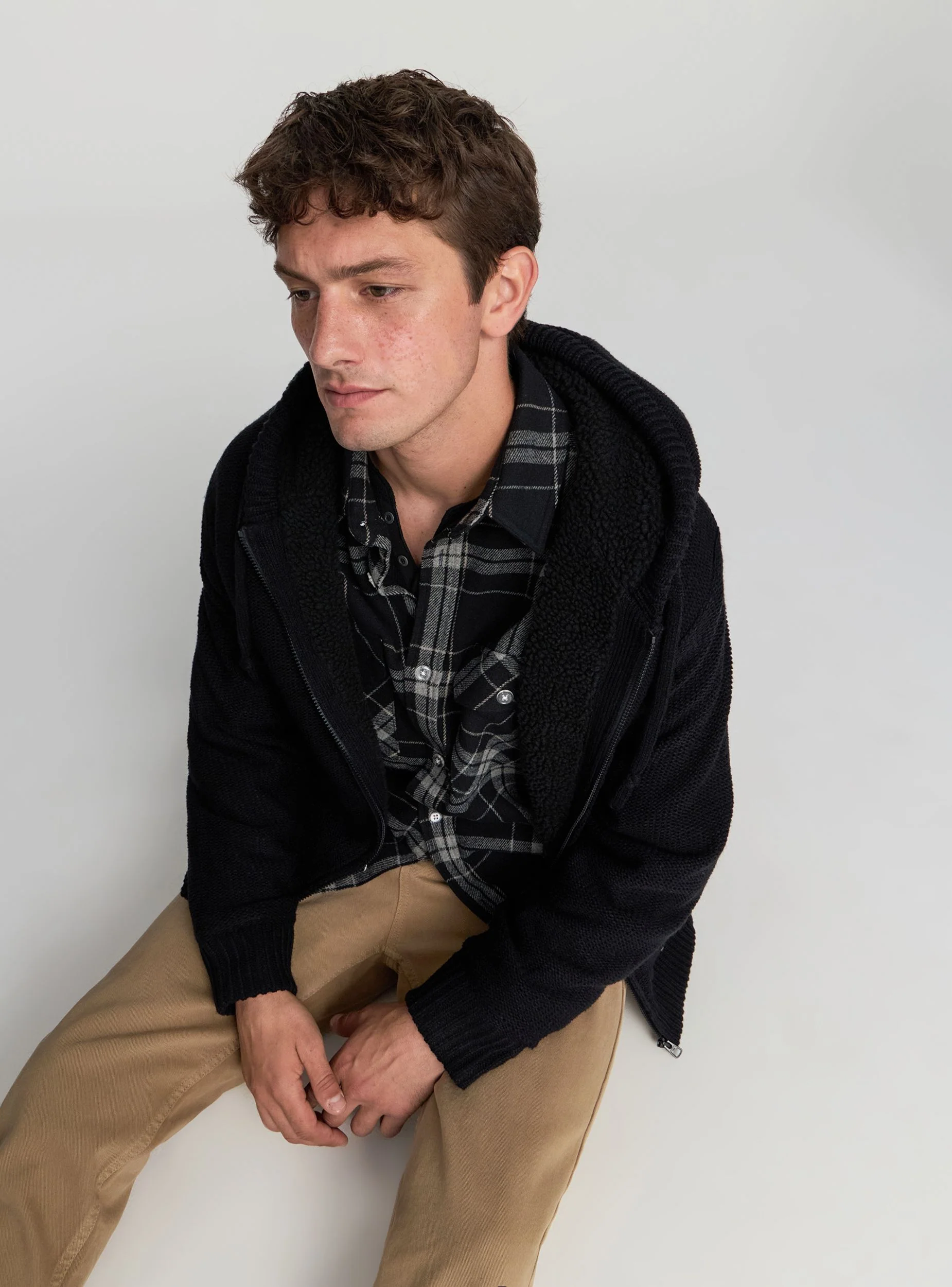 Maglia con cappuccio e sherpa - Image 5