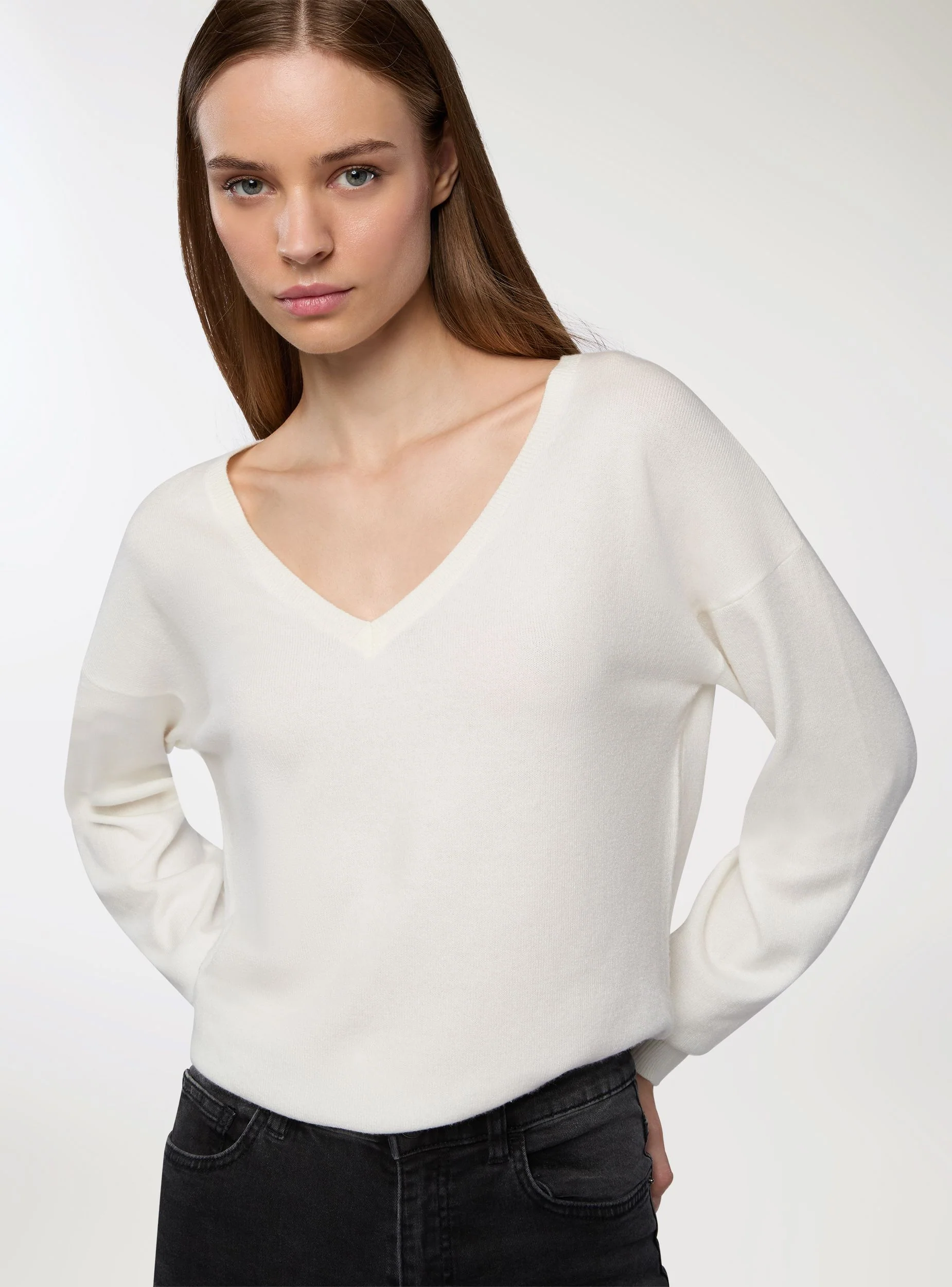 Maglia con scollo a V - Image 4