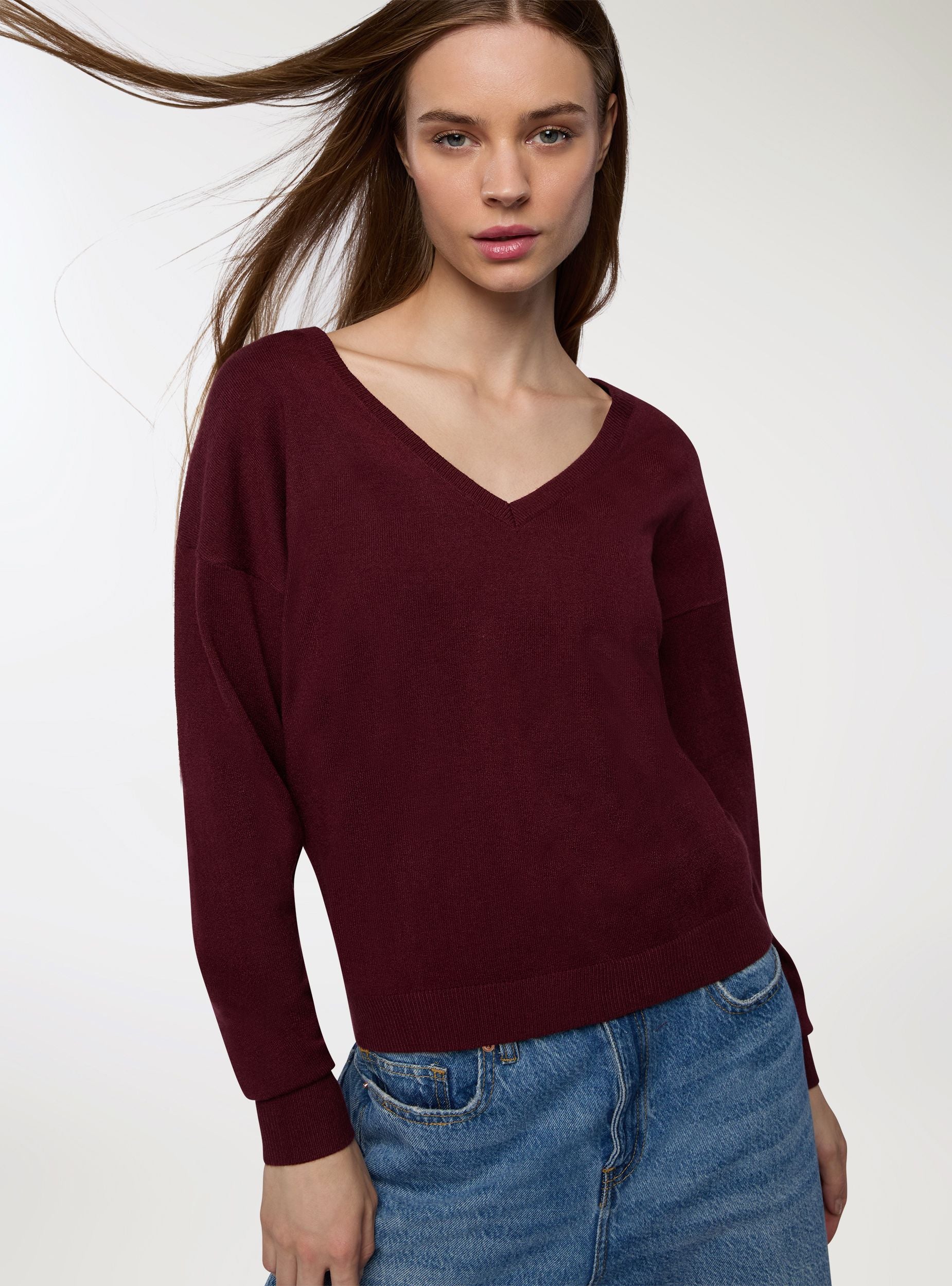 Maglia con scollo a V - Image 8