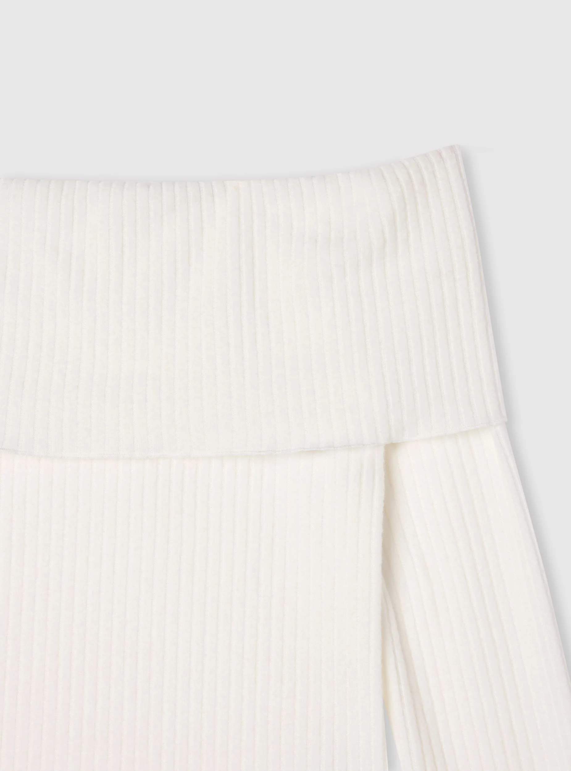 Maglia con spalle scoperte tessuto caldo - Image 5