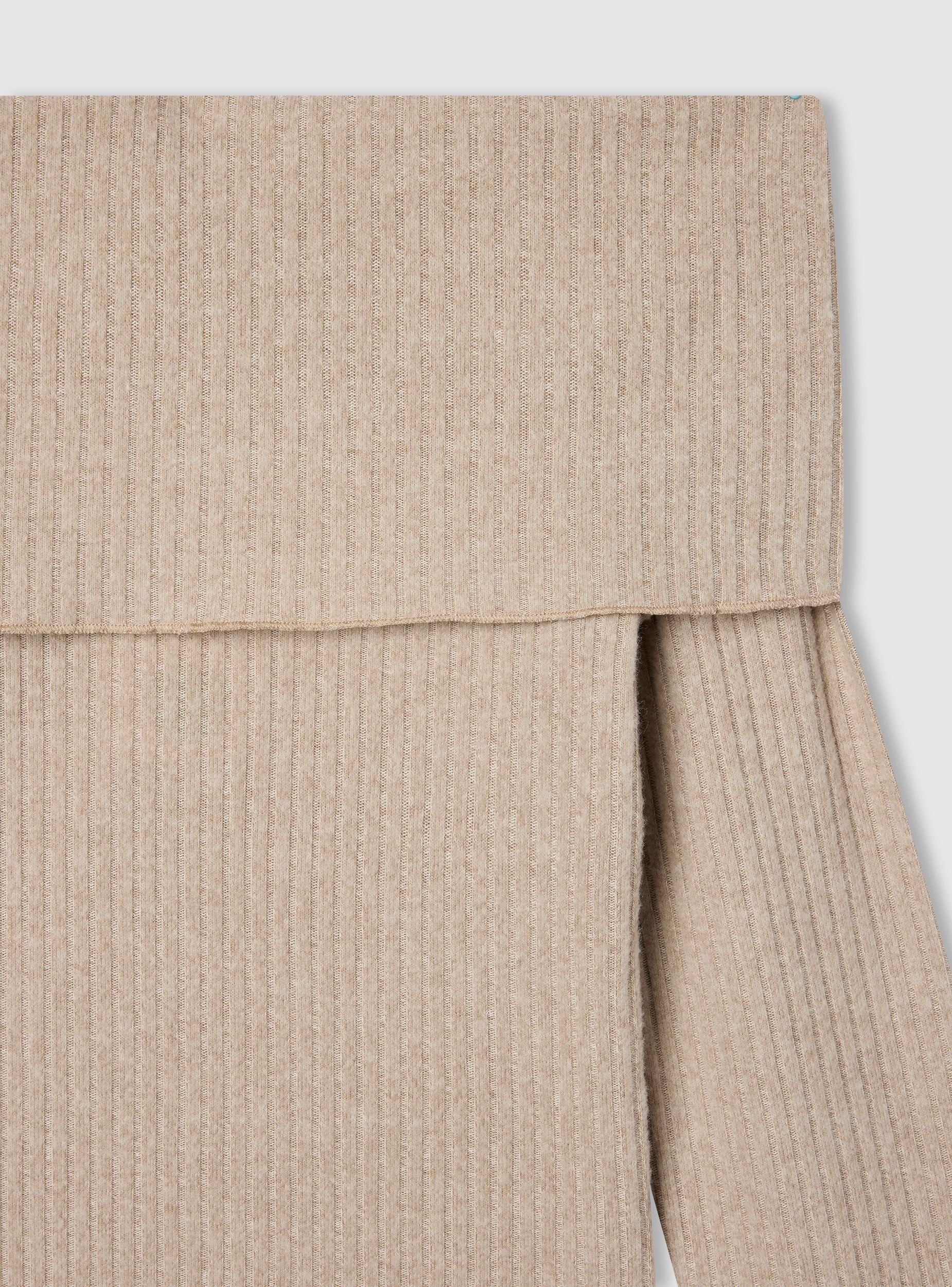 Maglia con spalle scoperte tessuto caldo - Image 5