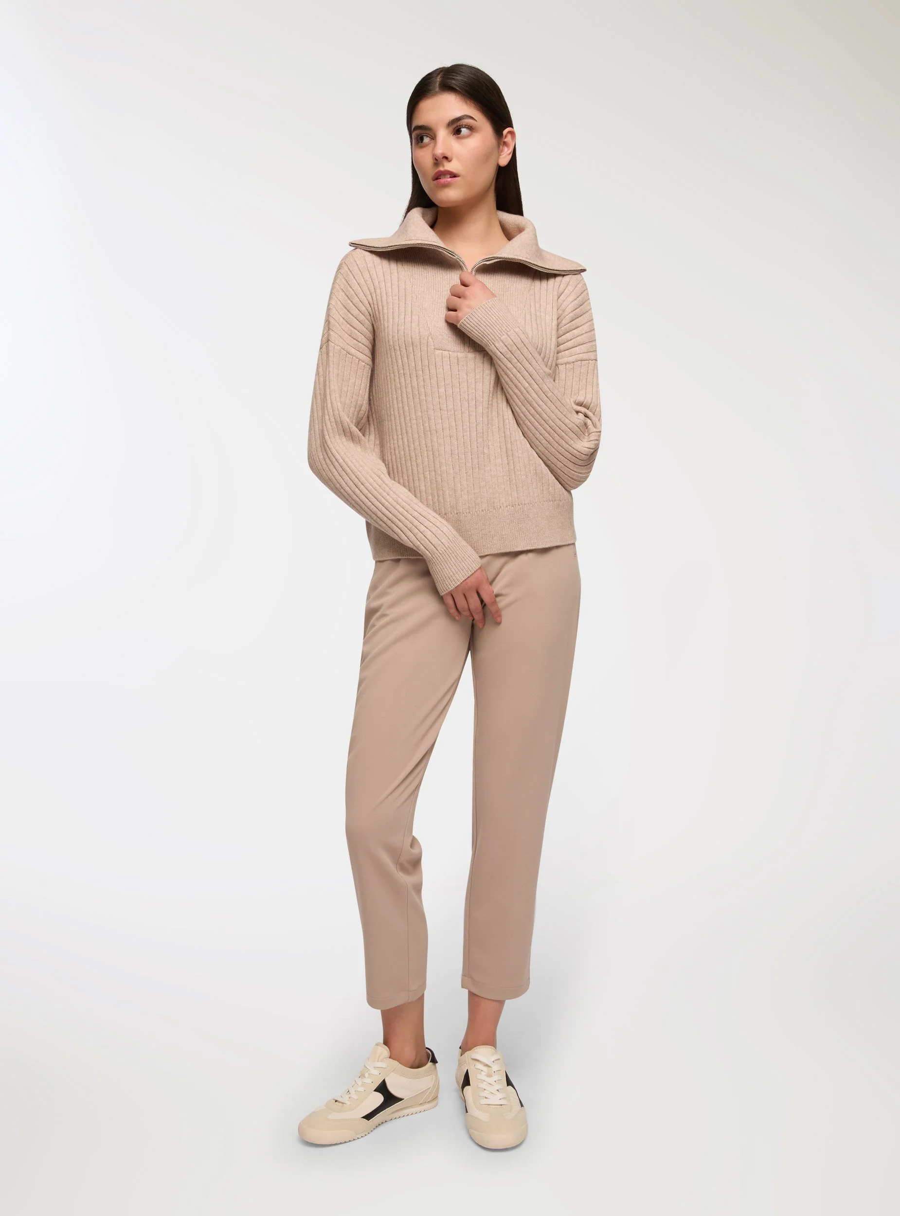 Maglia con zip e collo ampio - Image 3