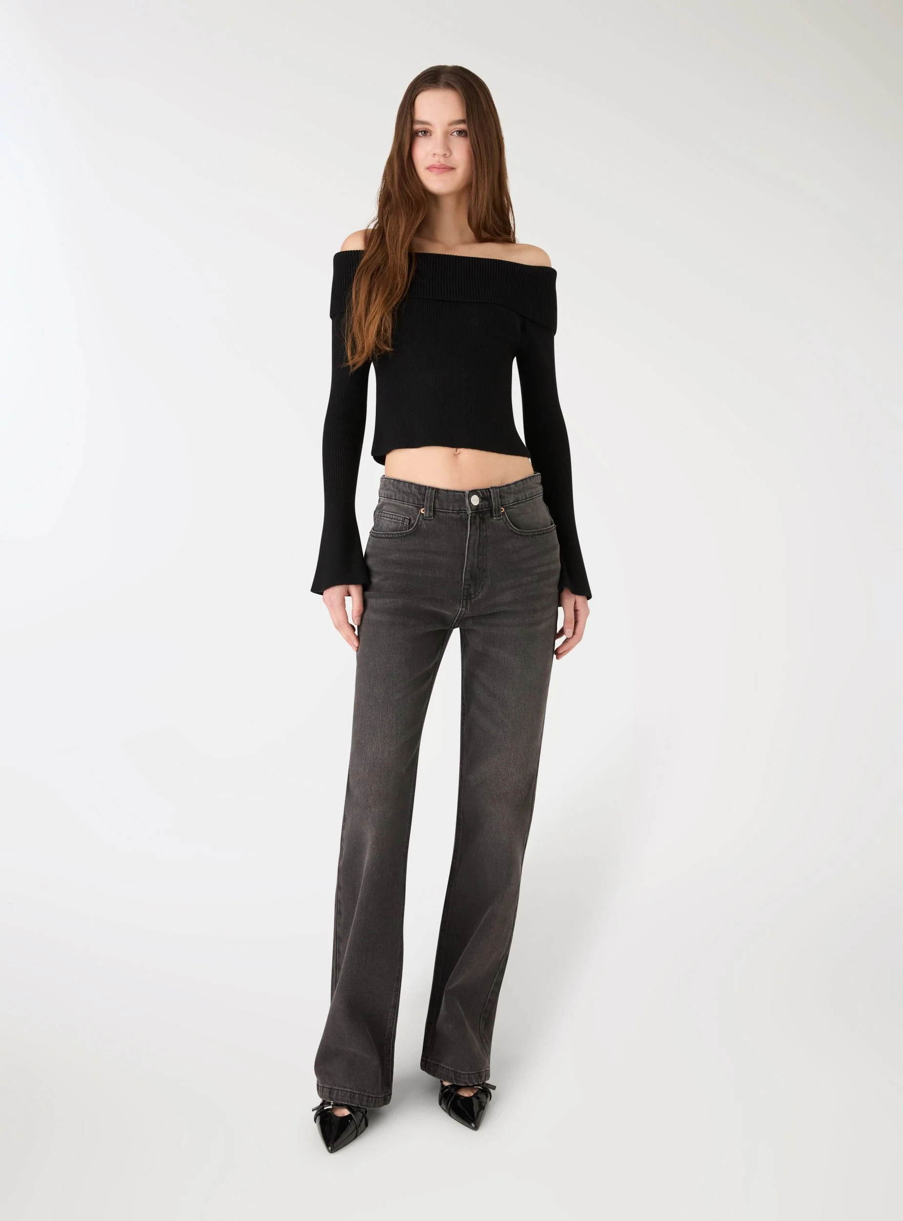 Maglia crop a spalle scoperte maniche a campana - Image 2