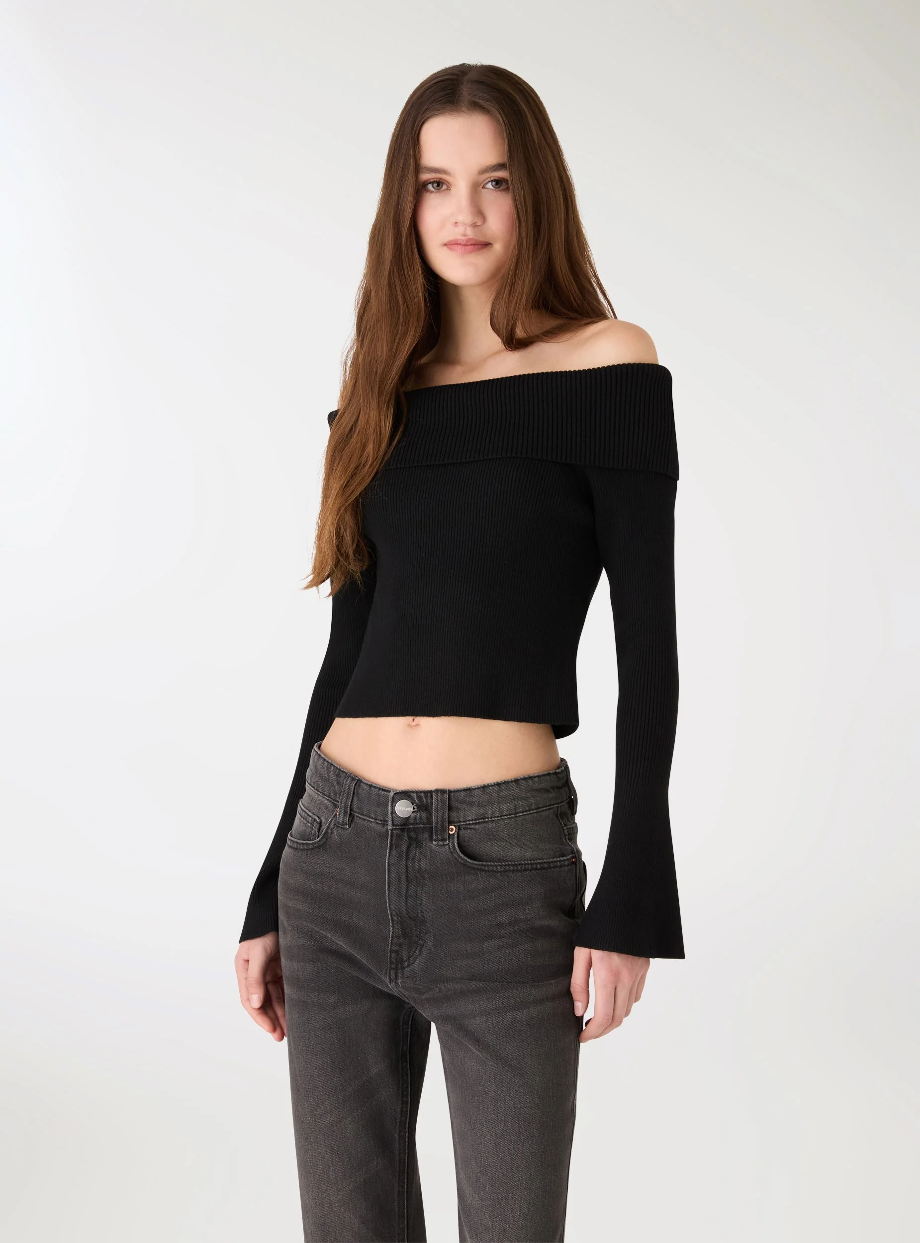 Maglia crop a spalle scoperte maniche a campana - Image 4