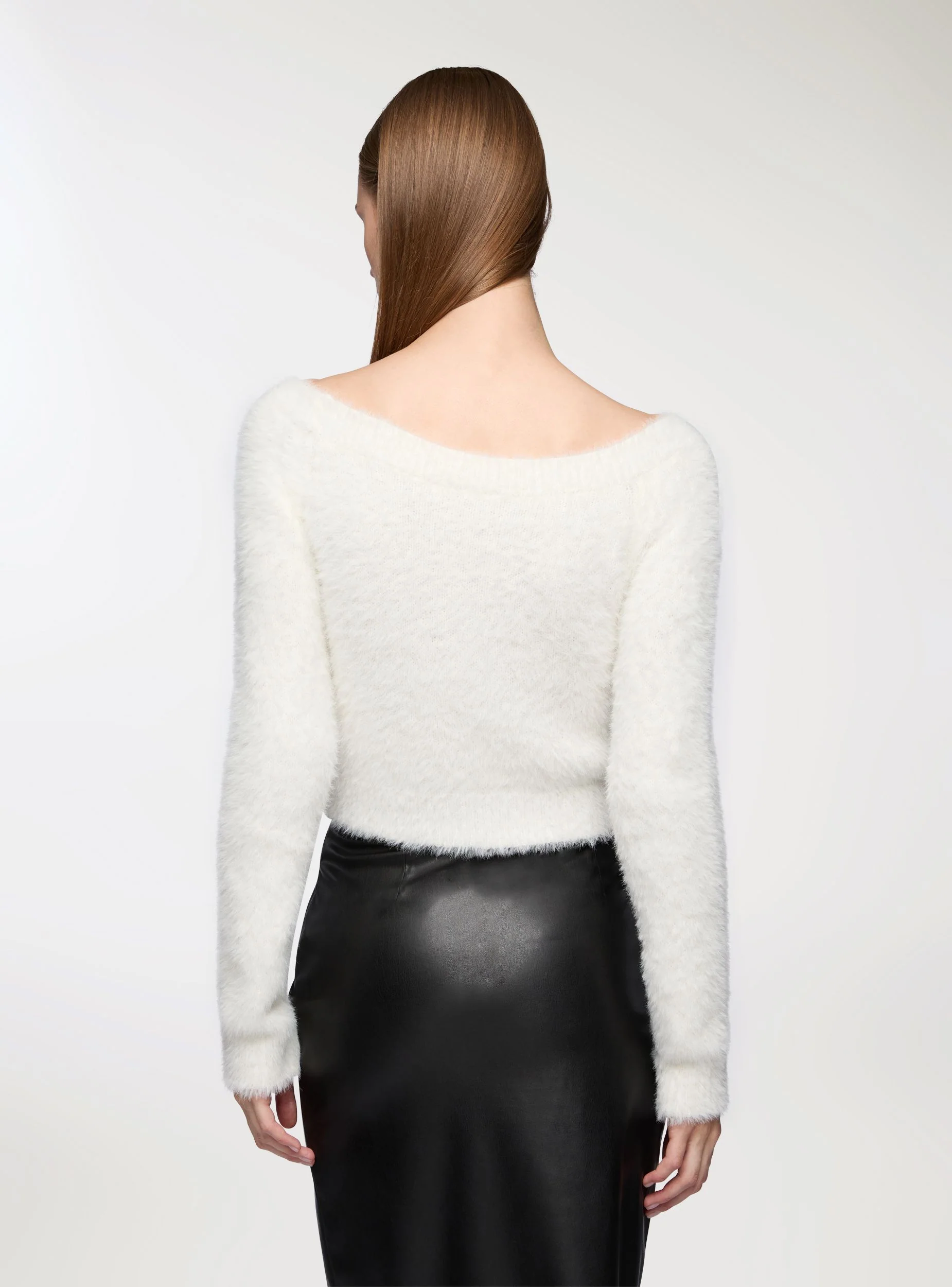 Maglia crop con ampio scollo a V - Image 2