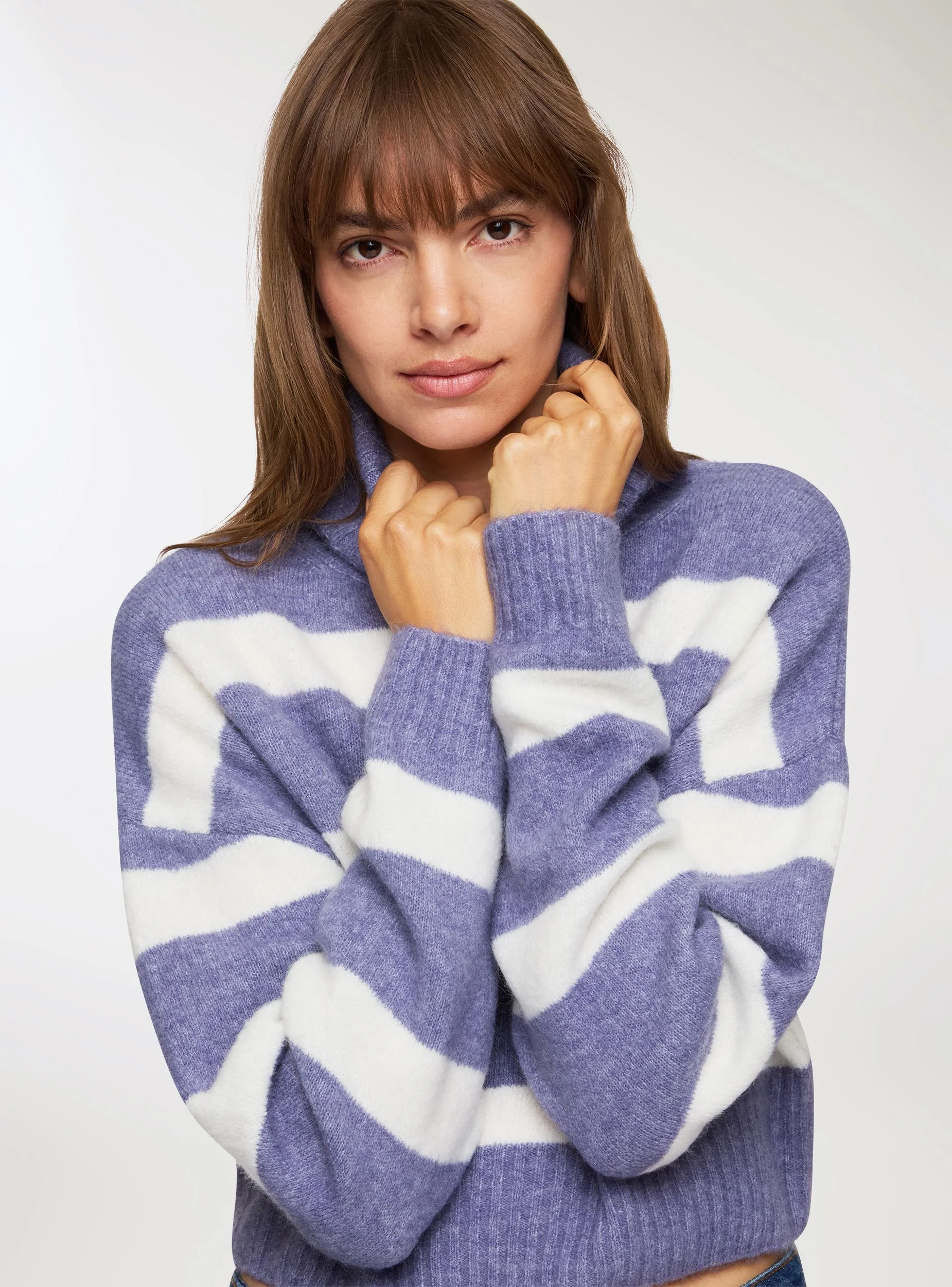 Maglia crop dolcevita a righe - Image 2