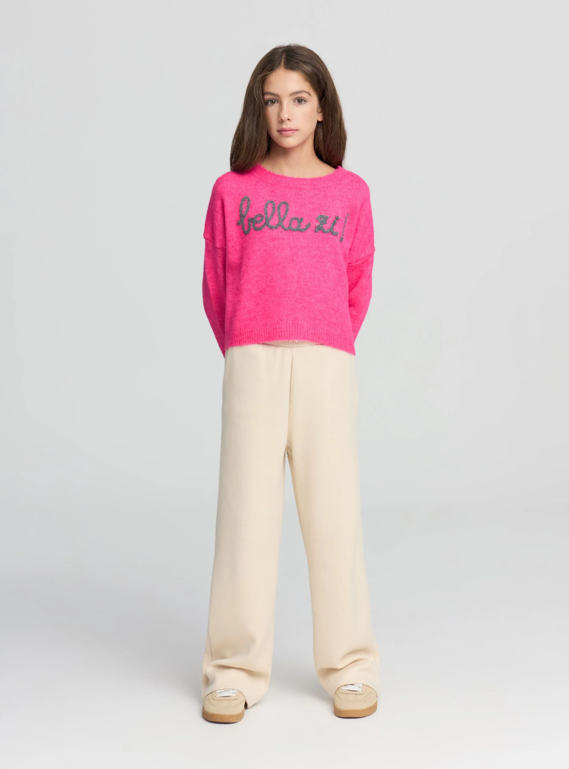 Maglia girocollo con scritta ricamata - Image 3
