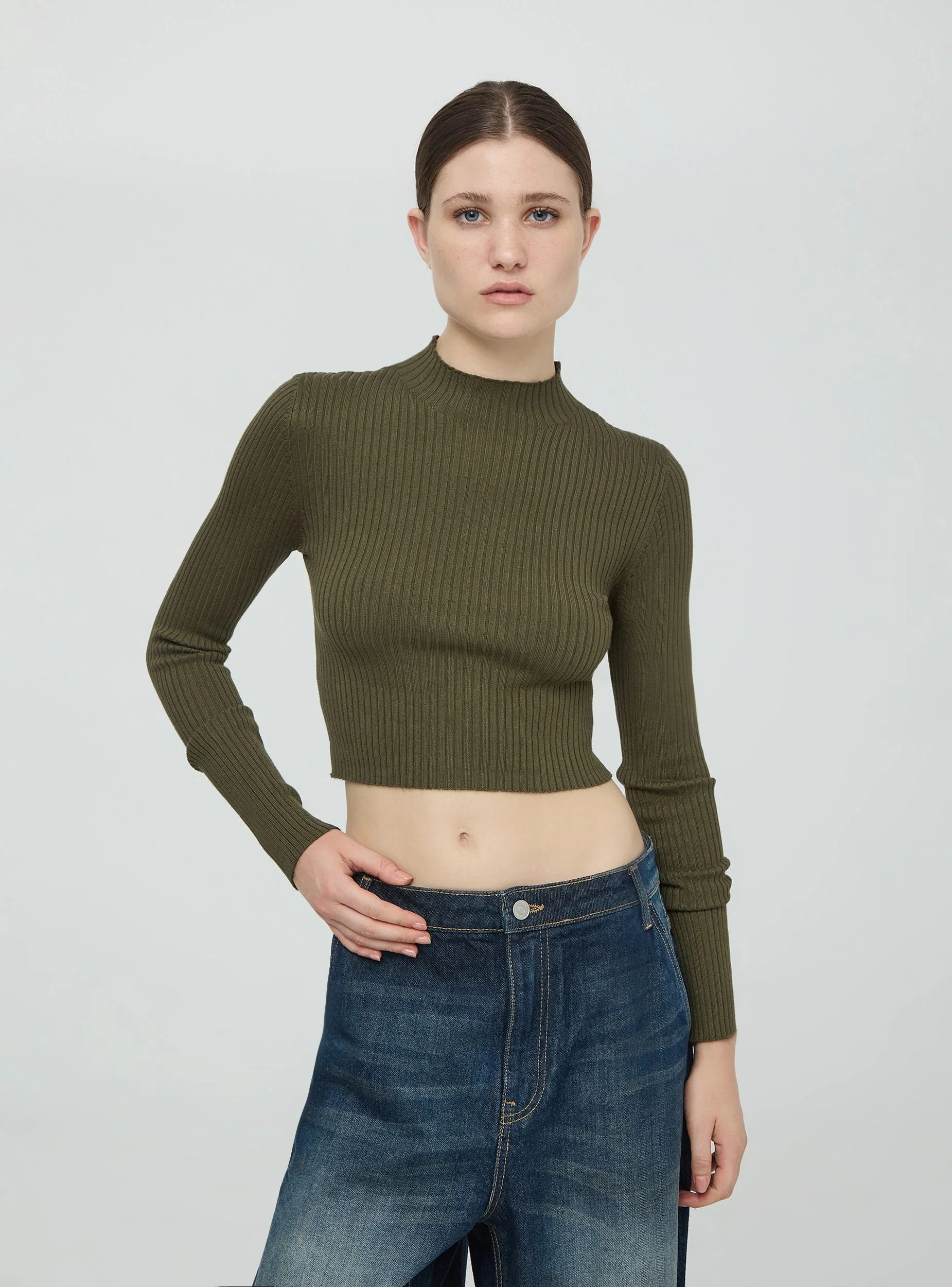 Maglia lupetto crop a costine - Image 7