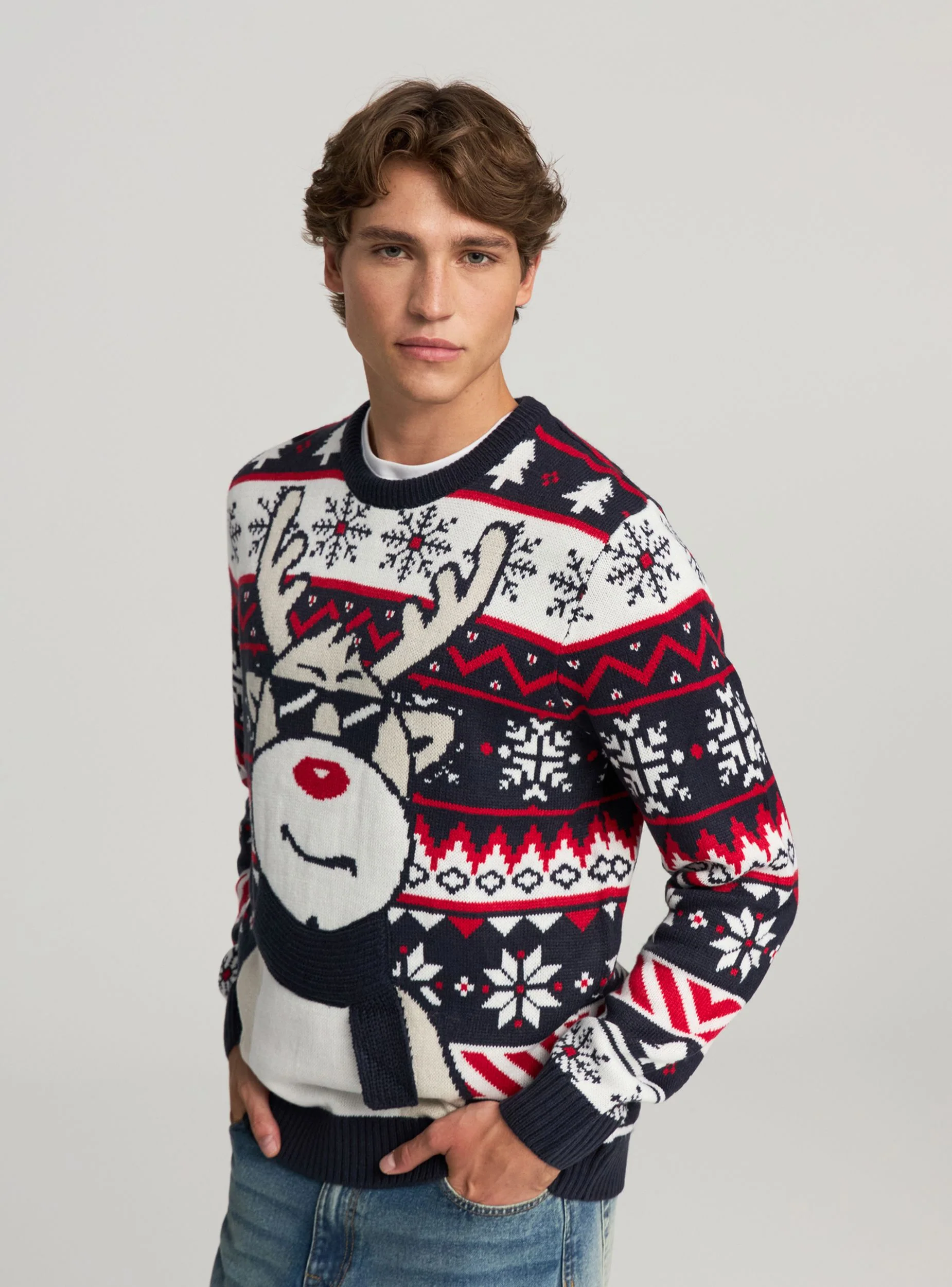 Maglione con renna e motivo natalizio - Image 2