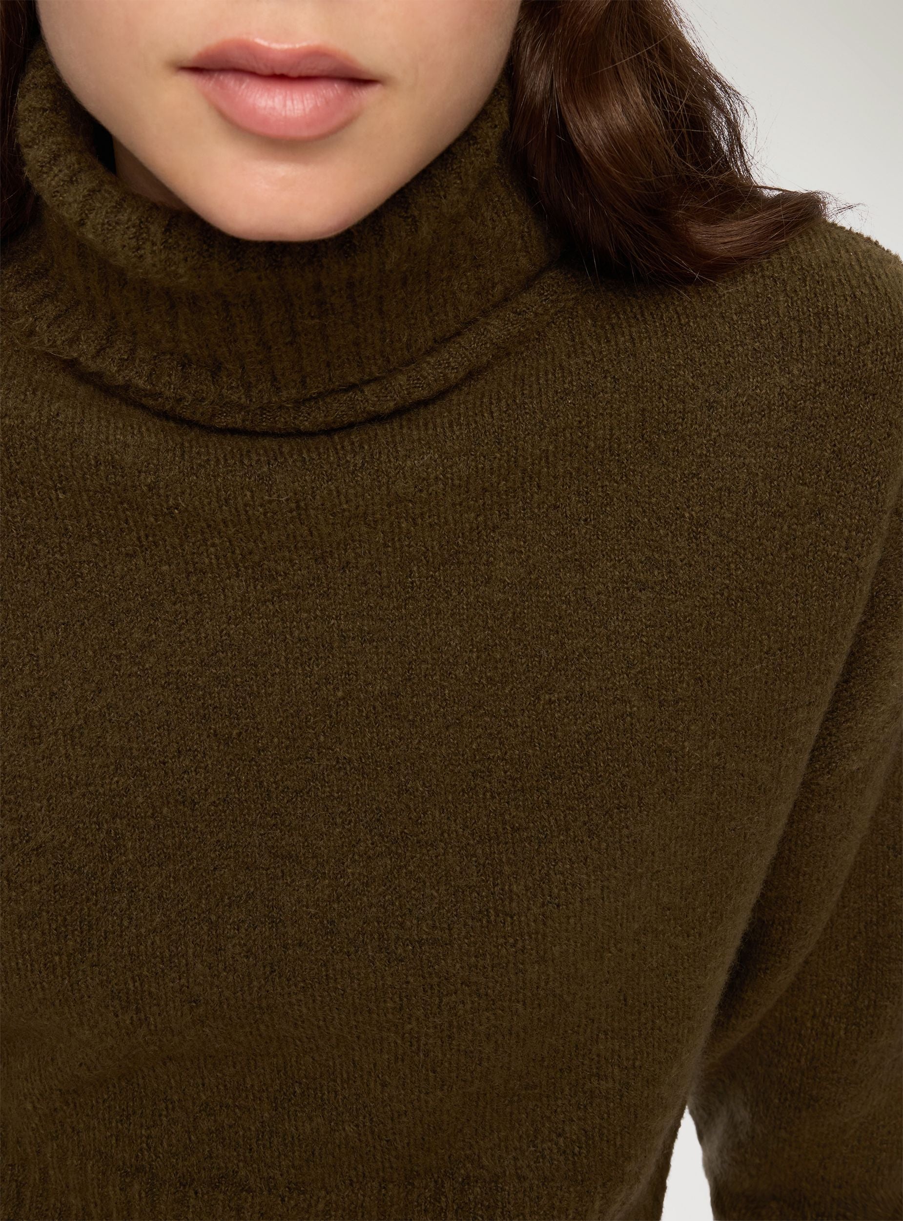 Maglione dolcevita crop