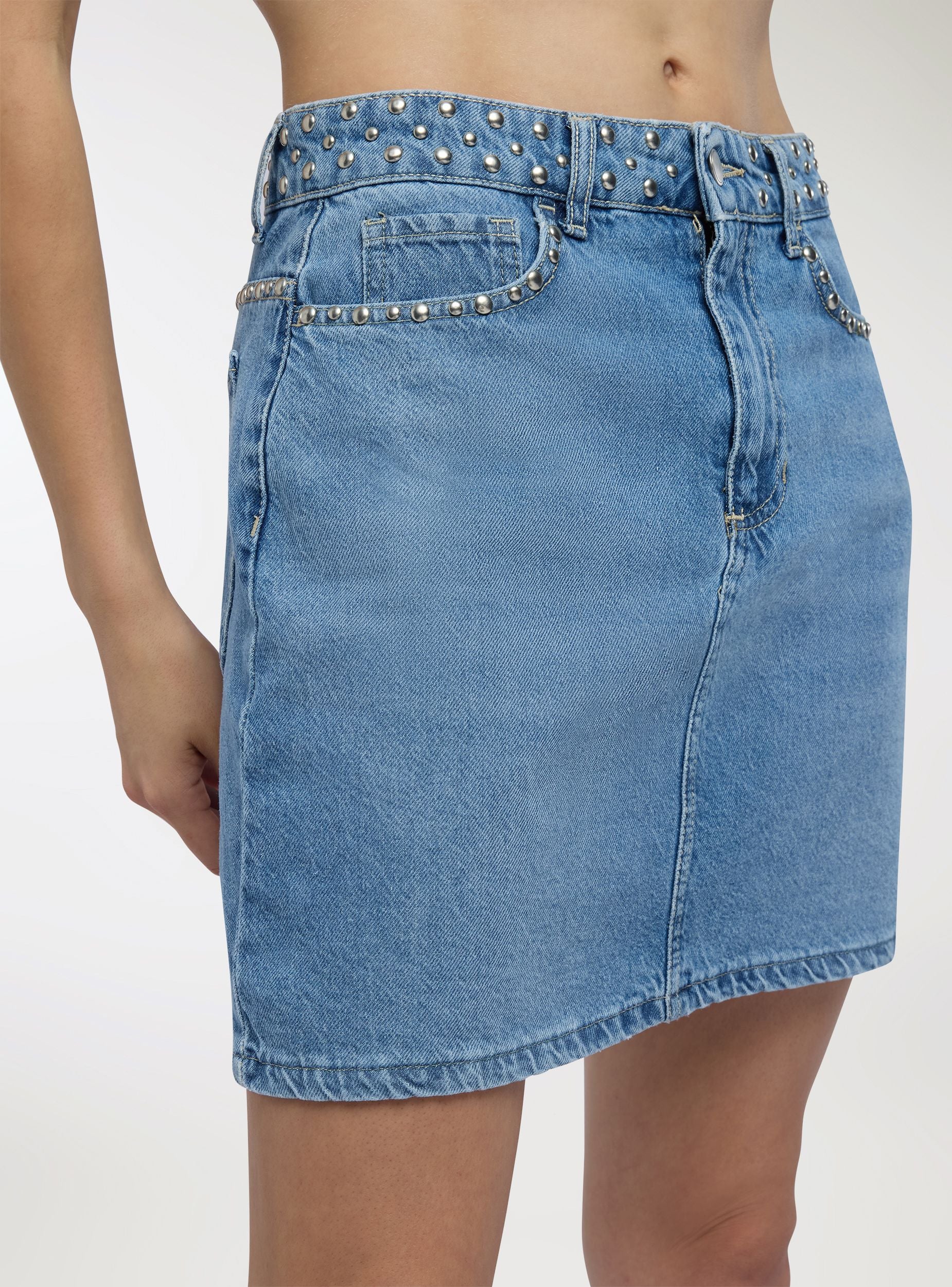 Minigonna denim con borchie - Image 4