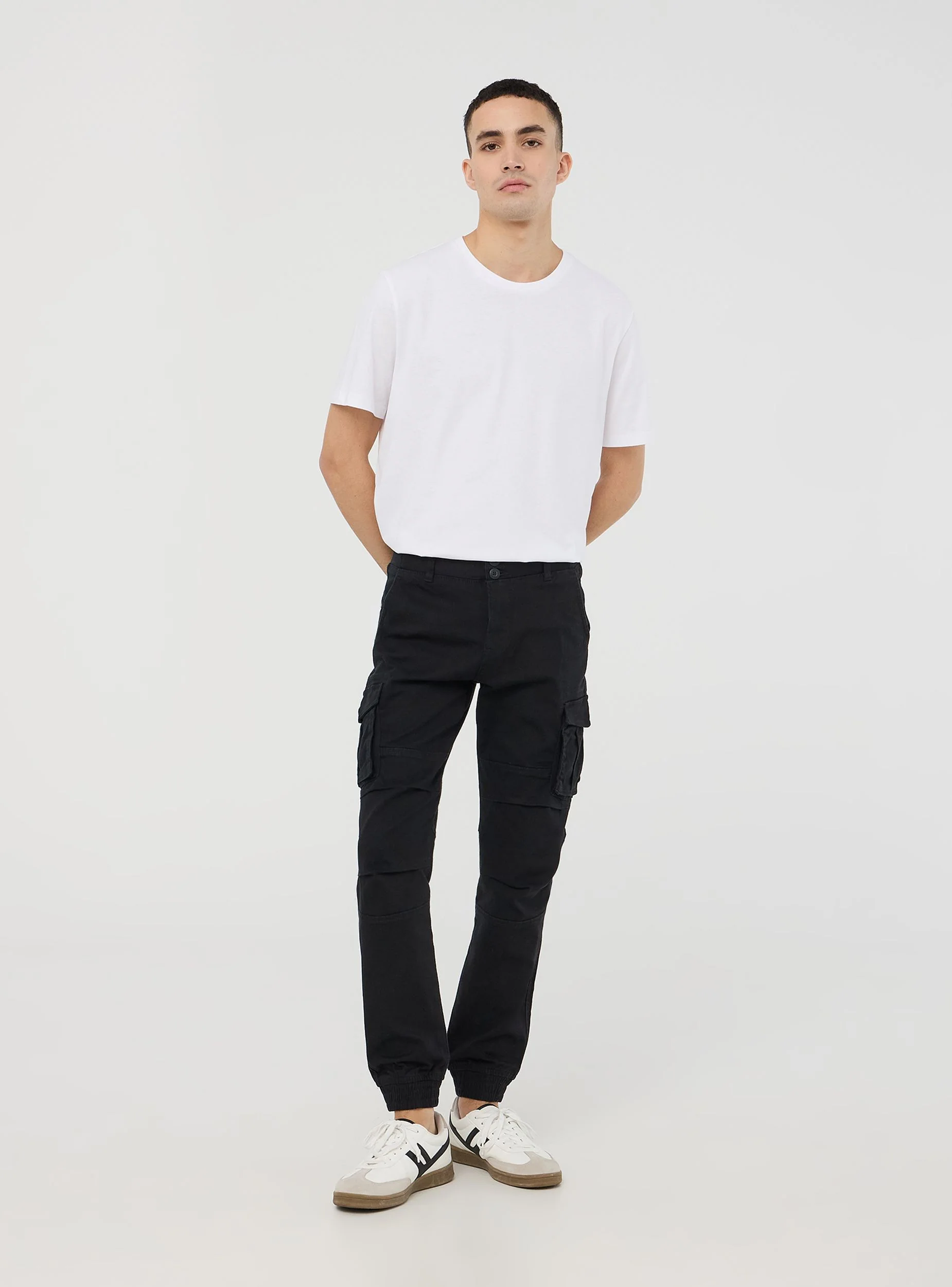 Pack 2 pantaloni cargo con polsini - Image 2