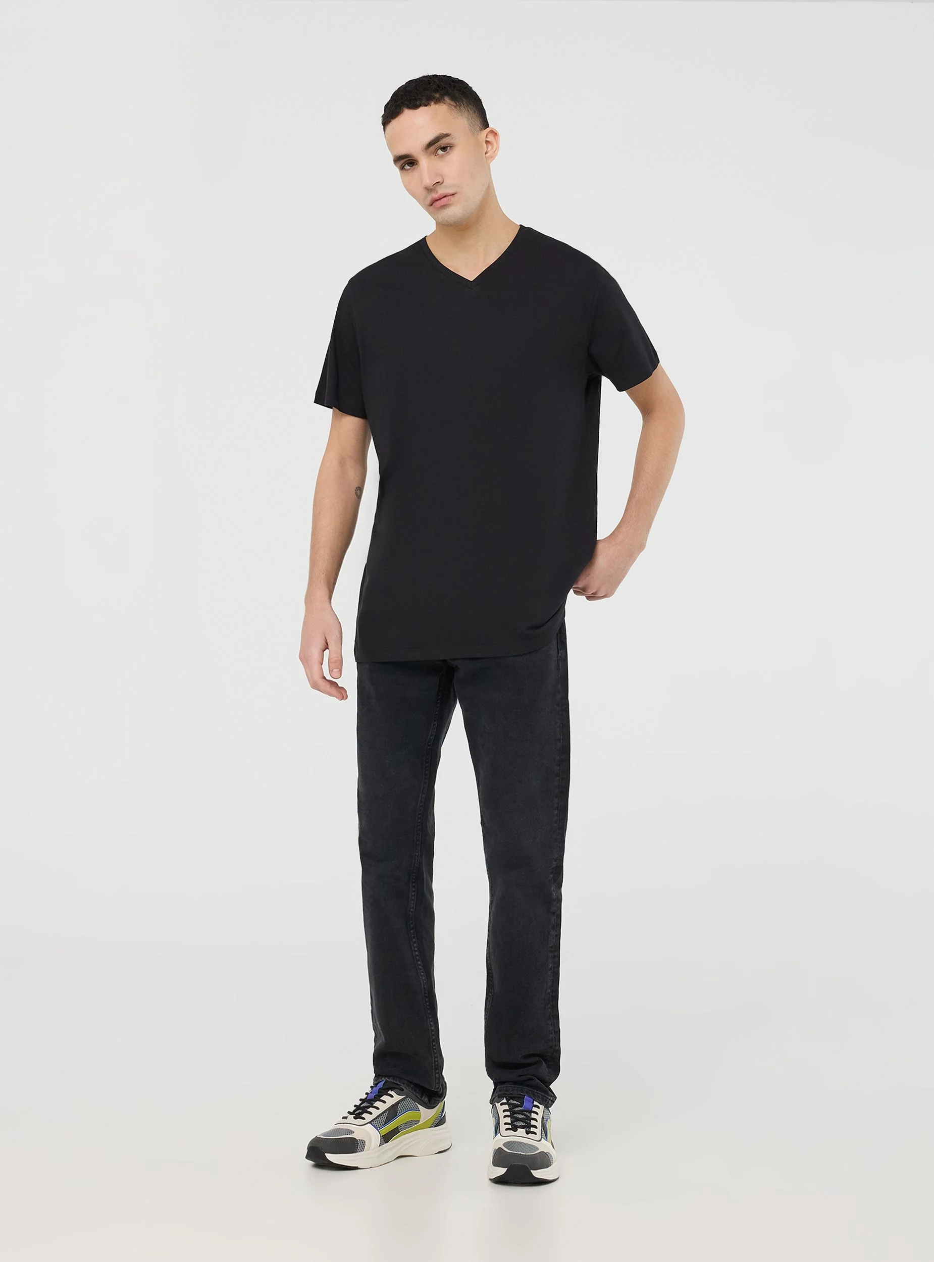 Pack 3 t-shirt basic con scollo a v