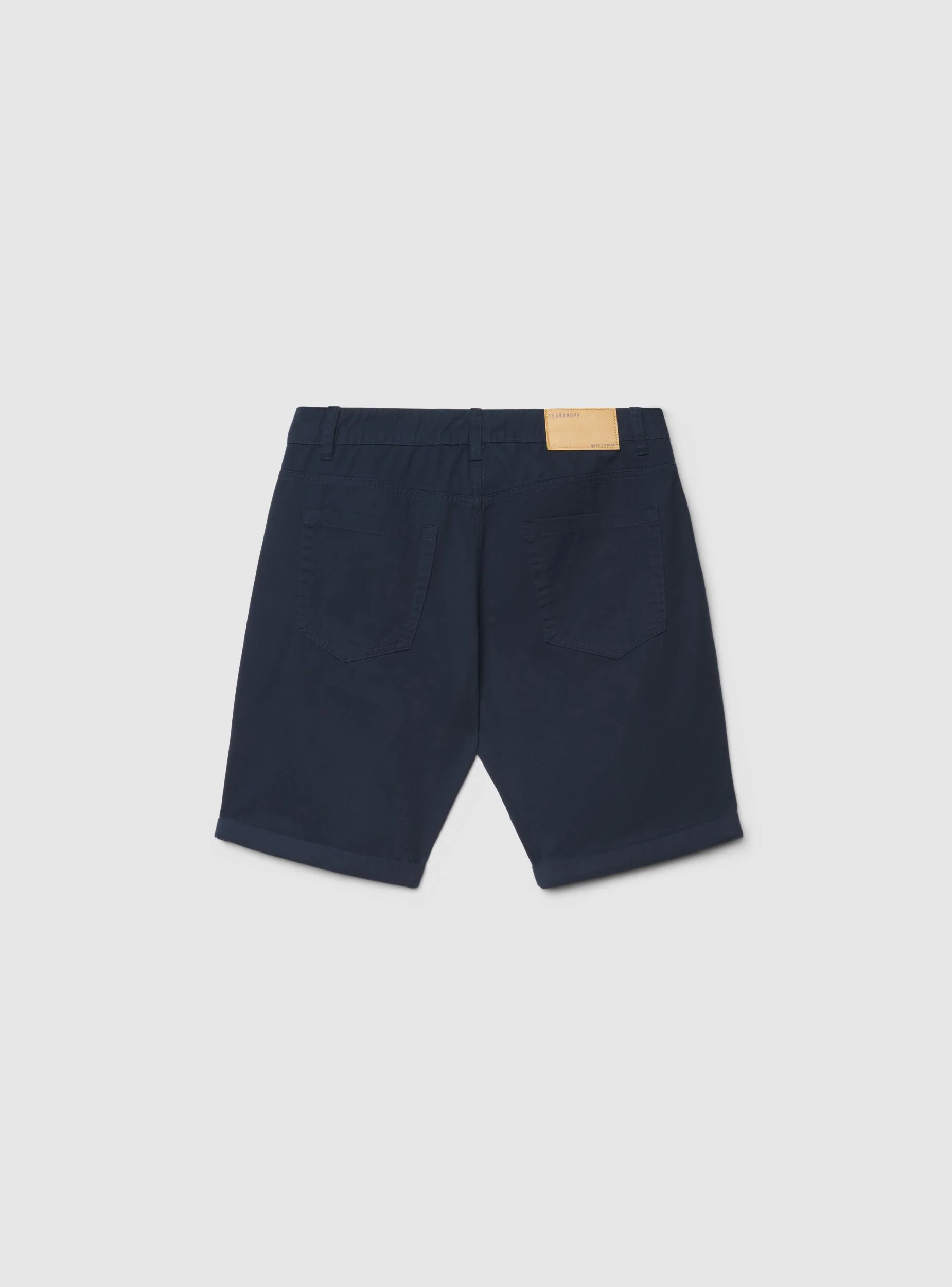 Pantaloncini a 5 tasche con risvolto - Image 7