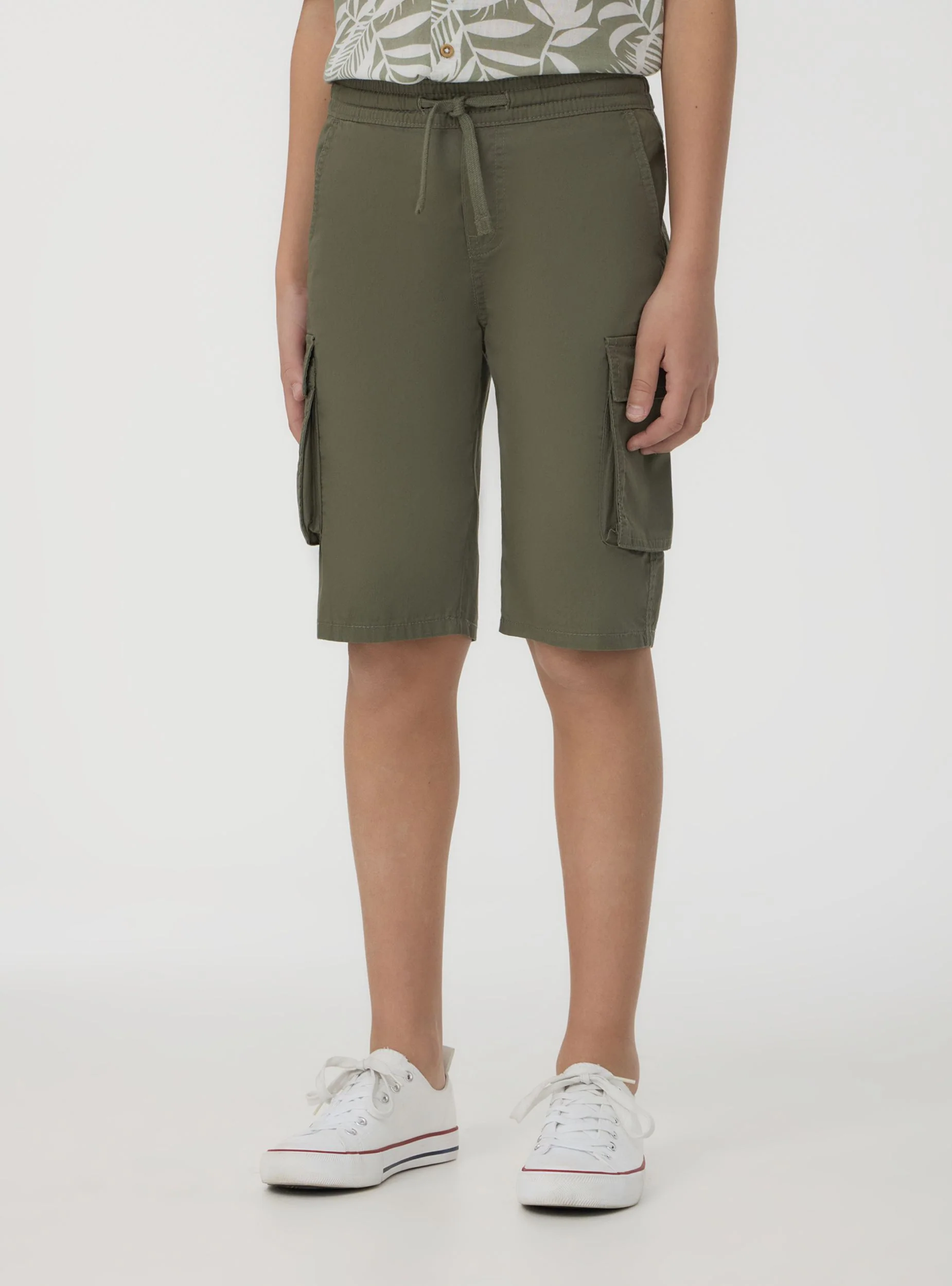 Pantaloncini cargo con coulisse - Image 3