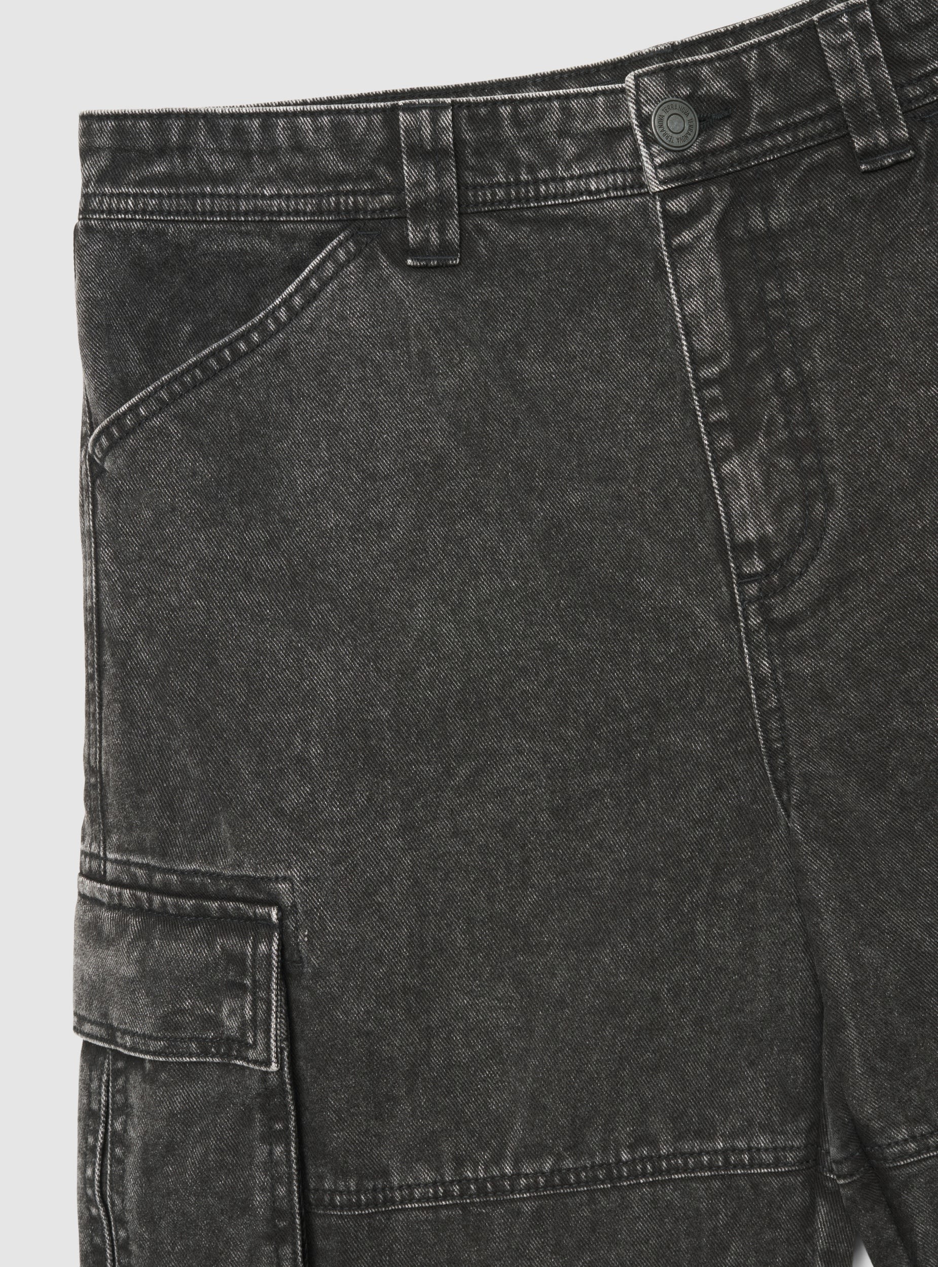Pantaloncini cargo in denim - Image 7