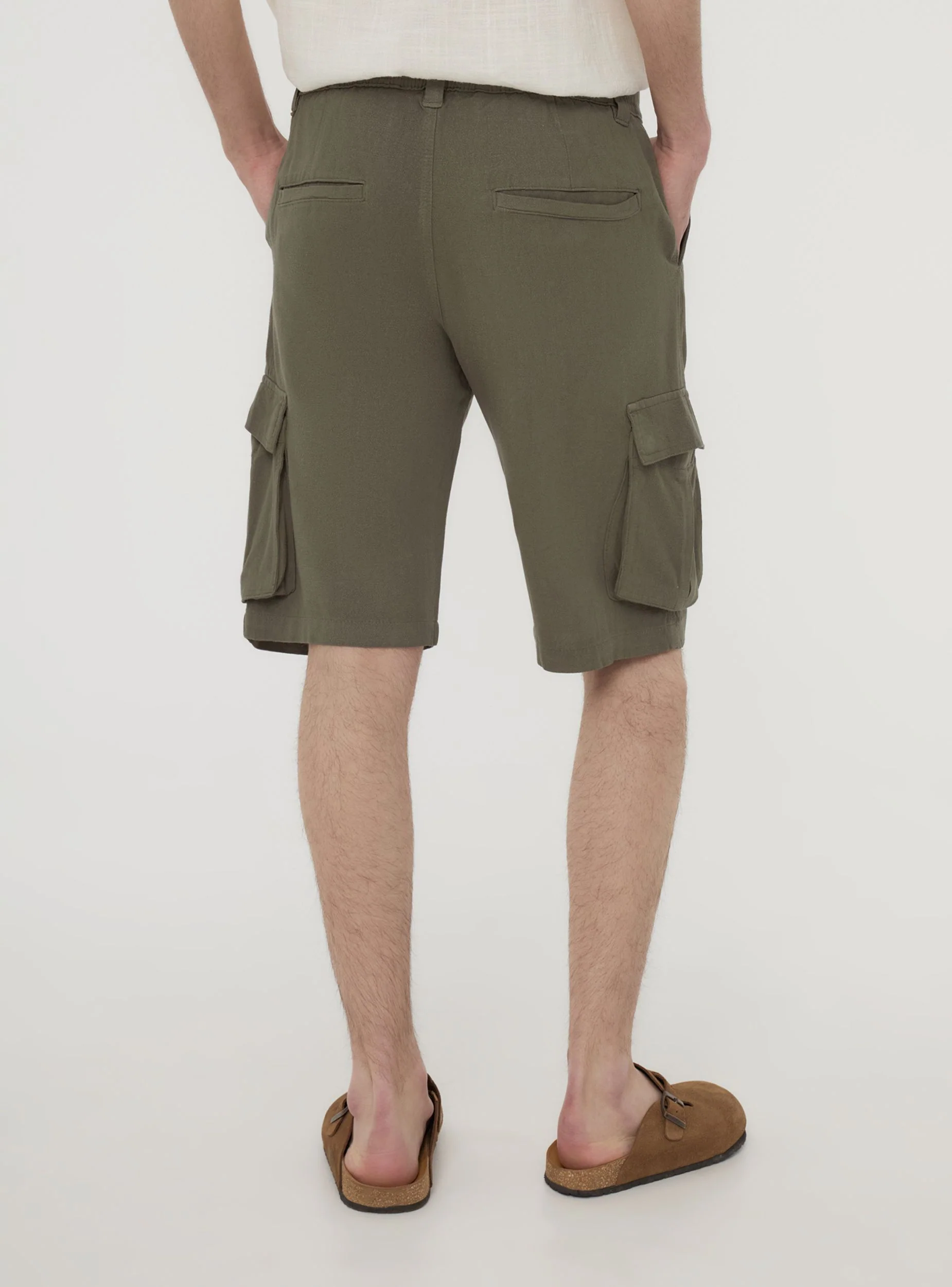 Pantaloncini cargo in misto lino - Image 2