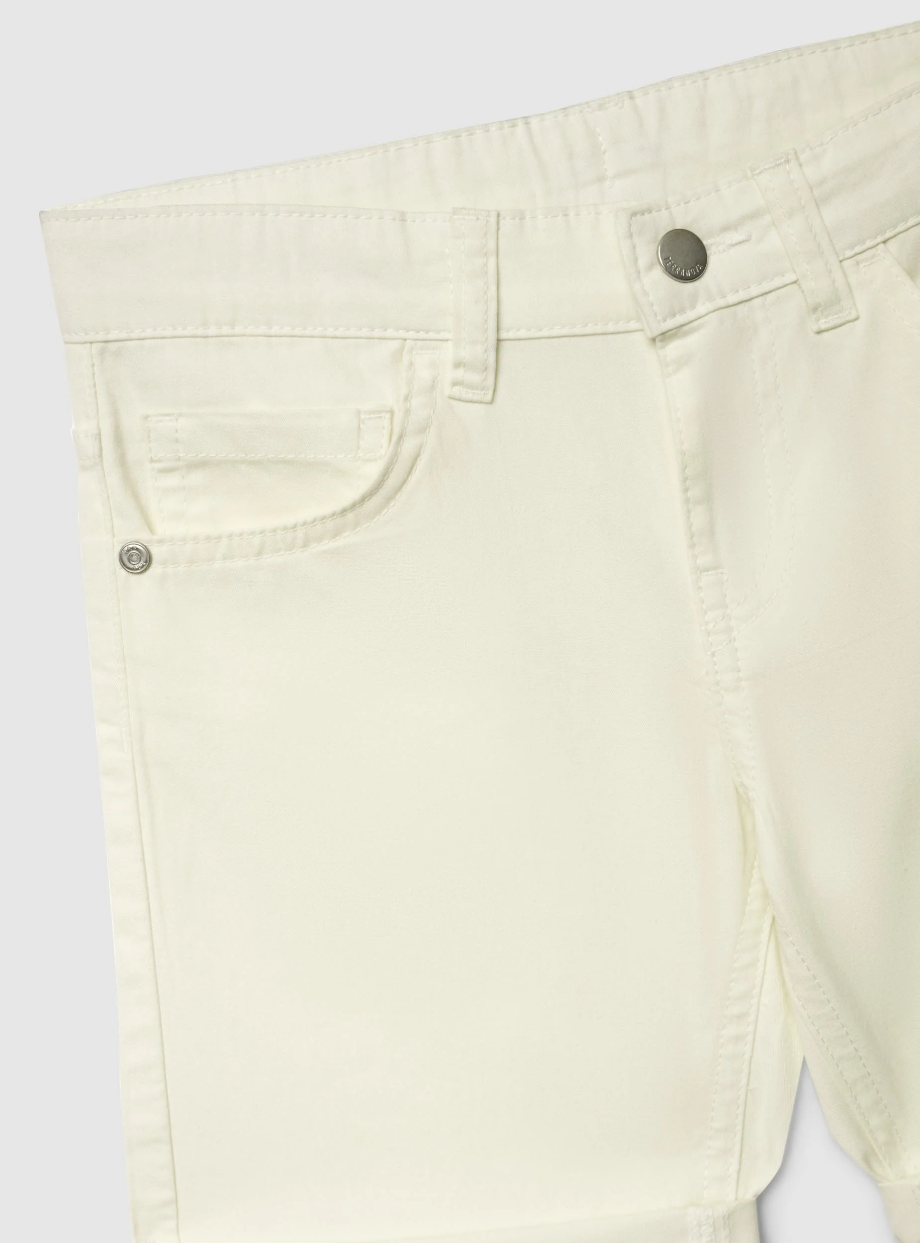 Pantaloncini chino a 5 tasche - Image 7