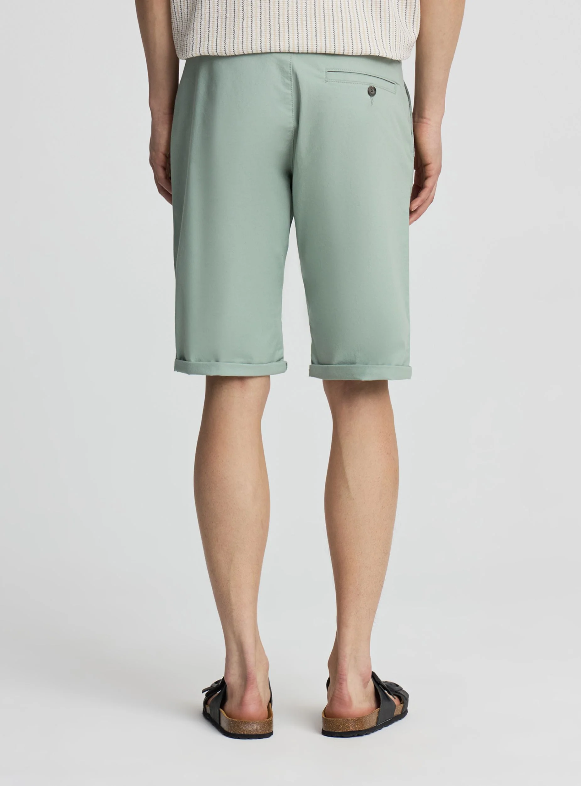 Pantaloncini chino con risvolto