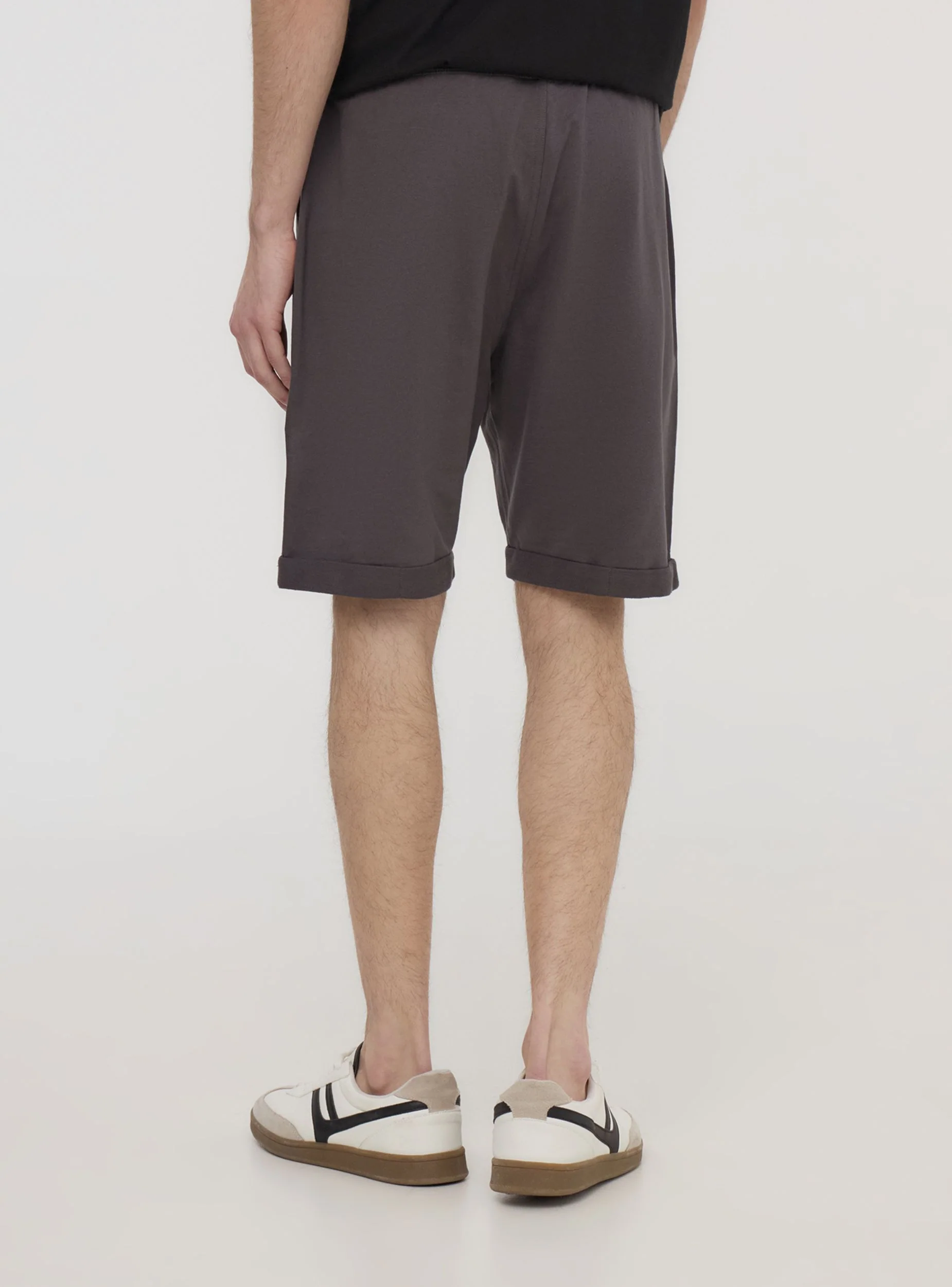 Pantaloncini chino in felpa leggeri - Image 2