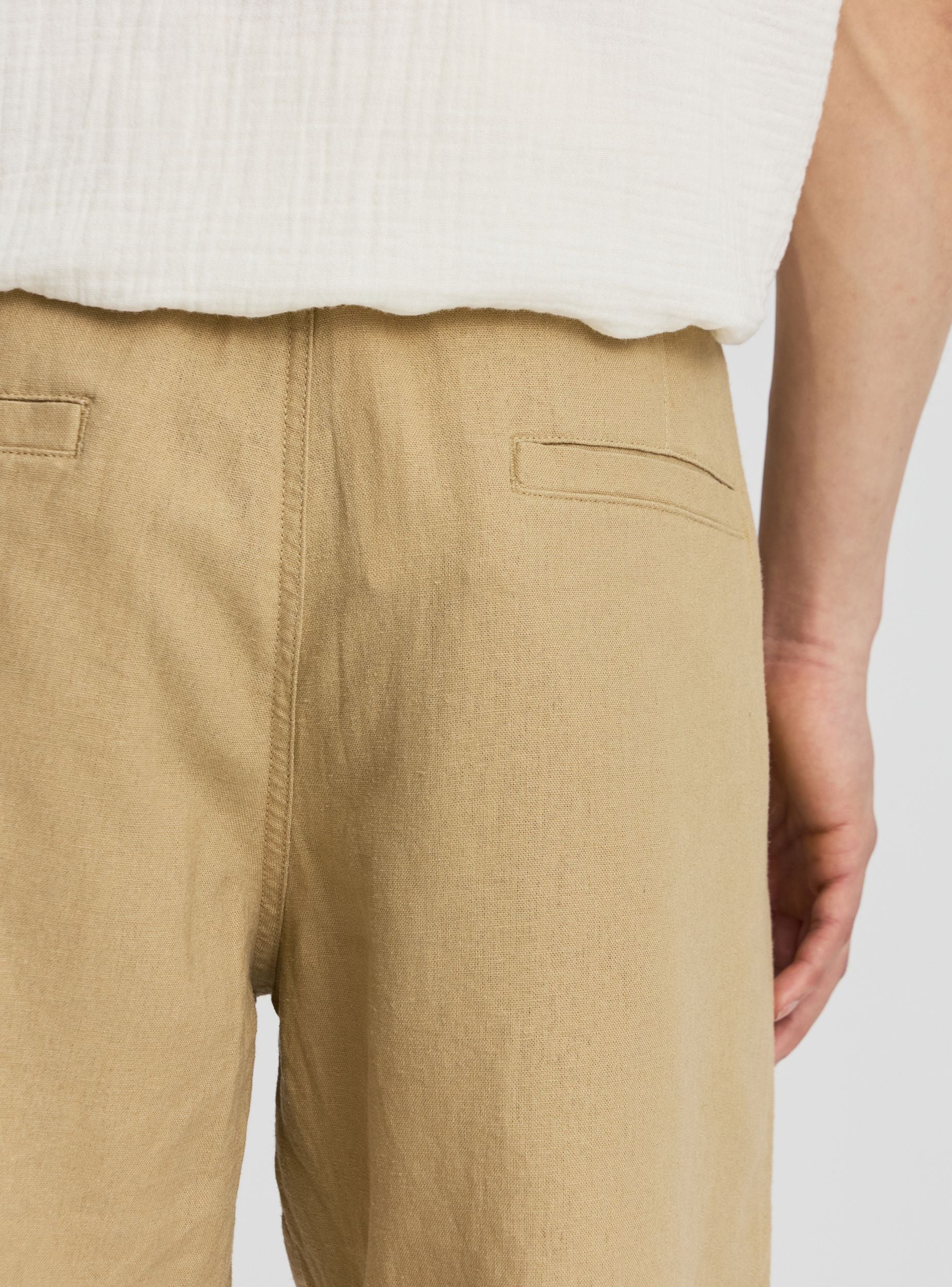 Pantaloncini chinos con coulisse effetto lino a tinta unita - Image 3