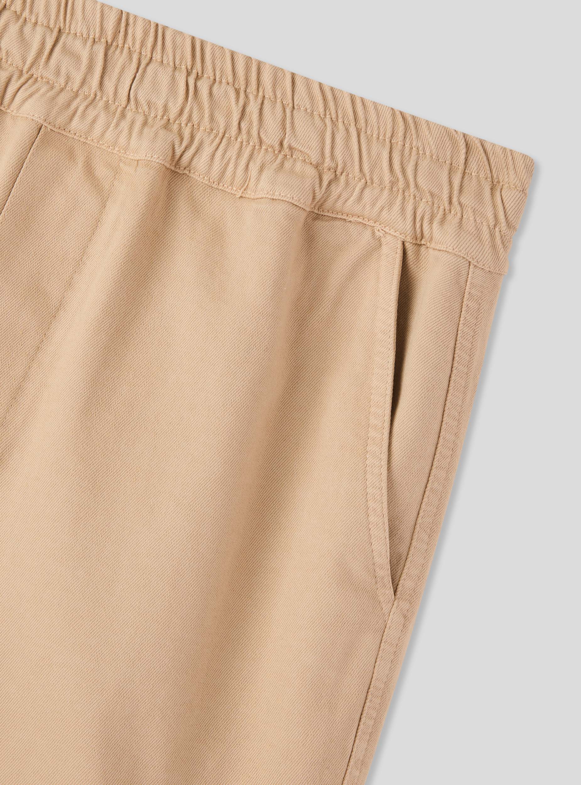 Pantaloncini con elastico in vita - Image 4