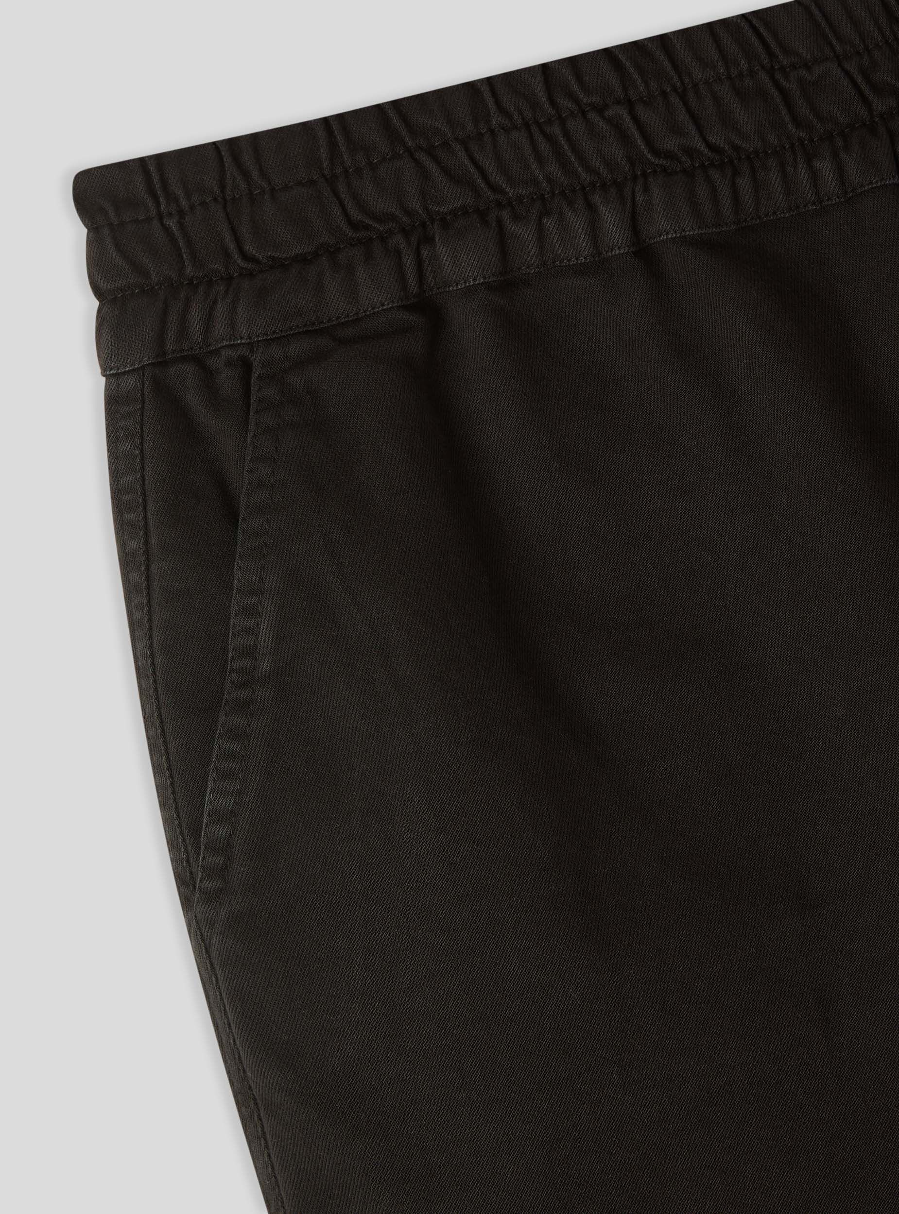 Pantaloncini con elastico in vita - Image 2