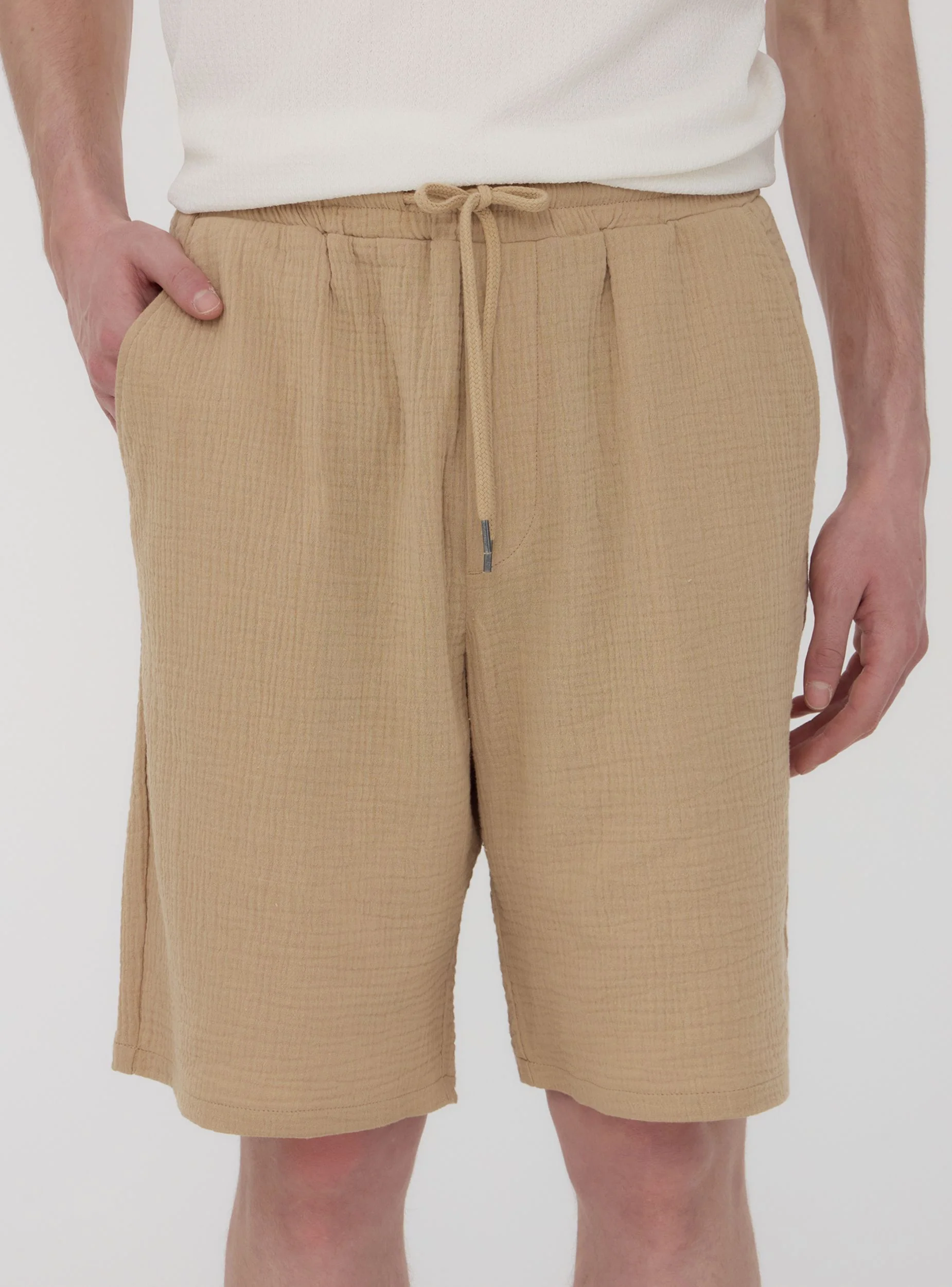 Pantaloncini in tessuto mosso morbido - Image 2
