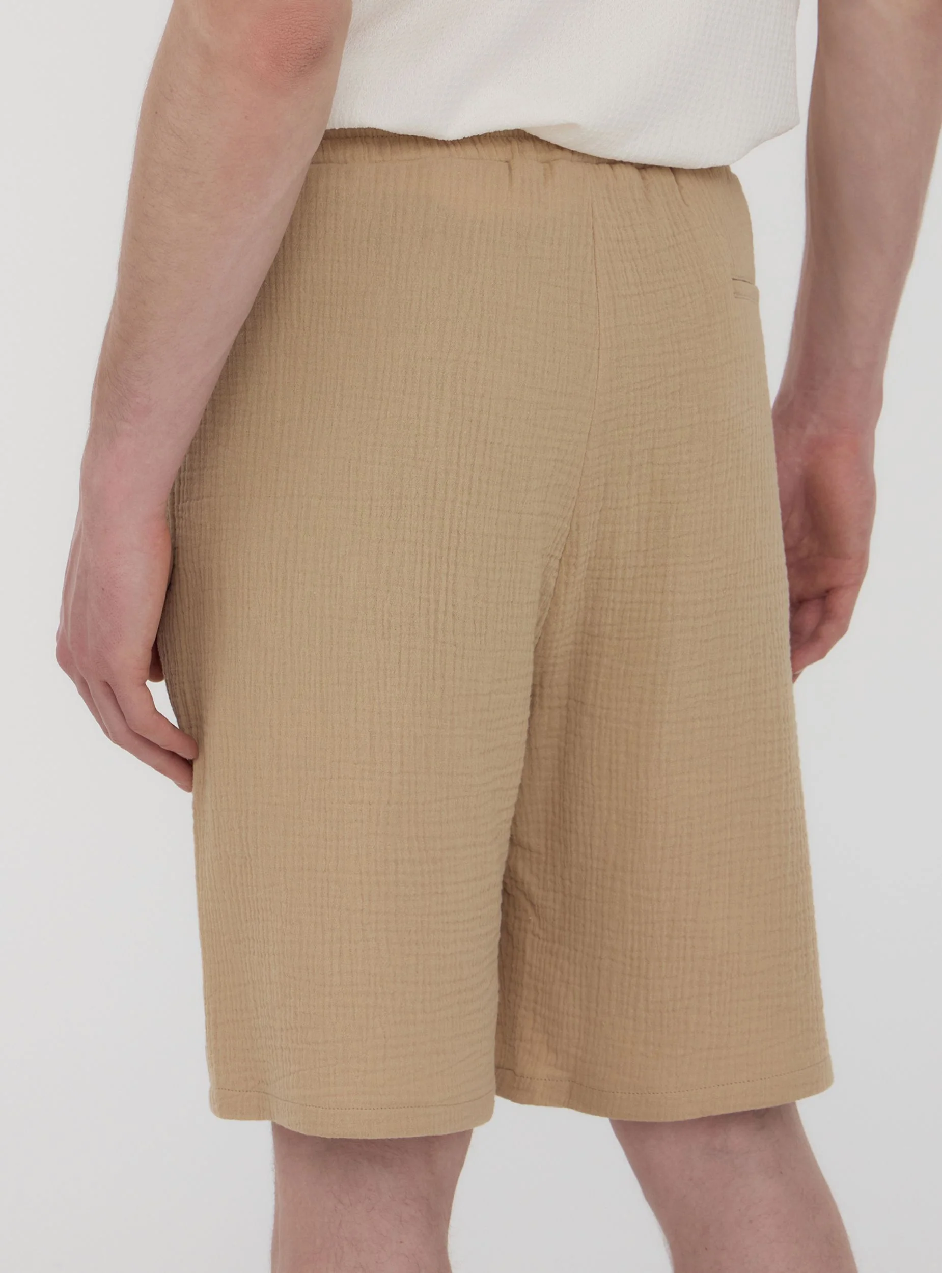 Pantaloncini in tessuto mosso morbido - Image 3