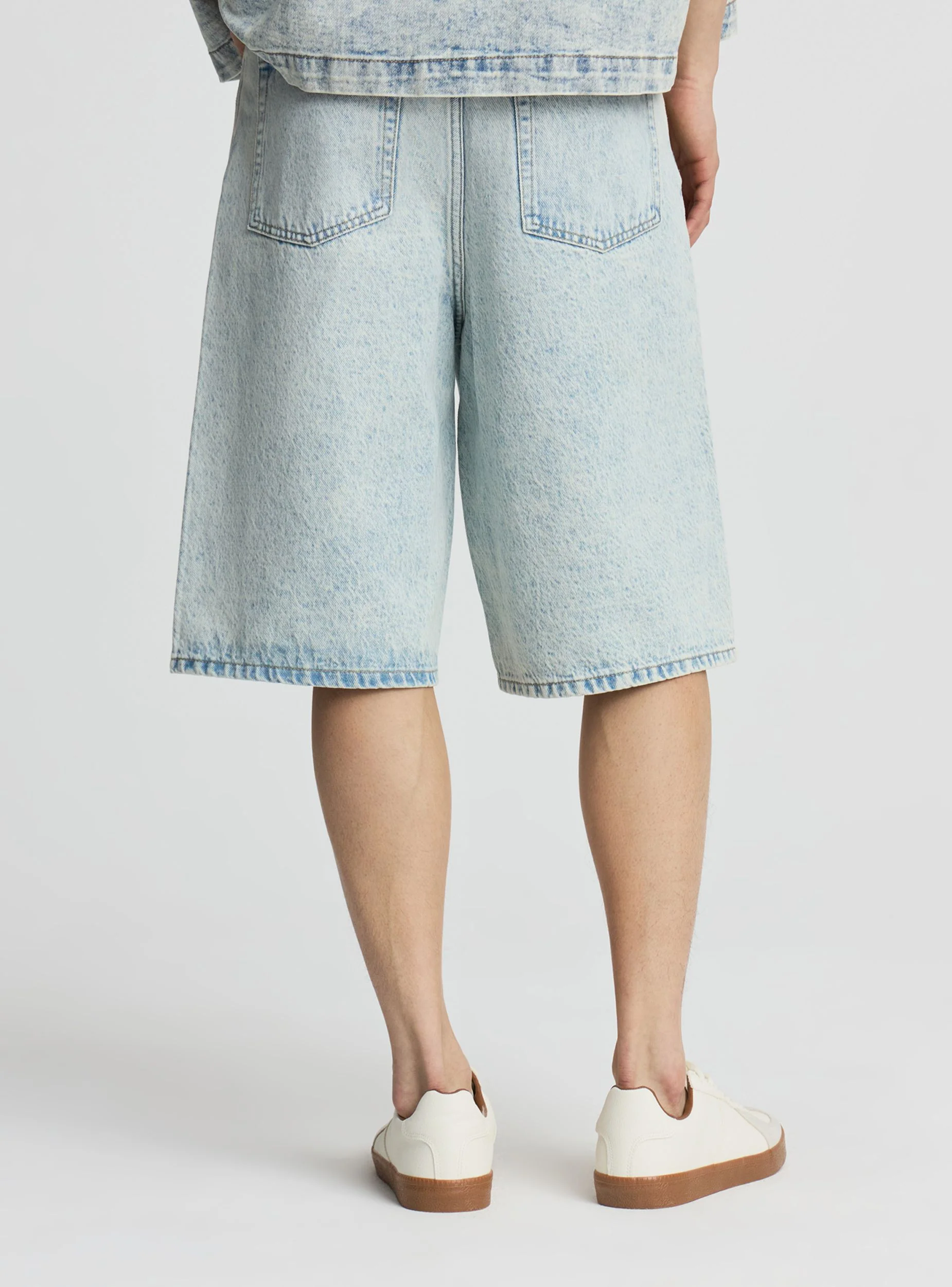 Pantaloncini jeans baggy a cinque tasche - Image 4